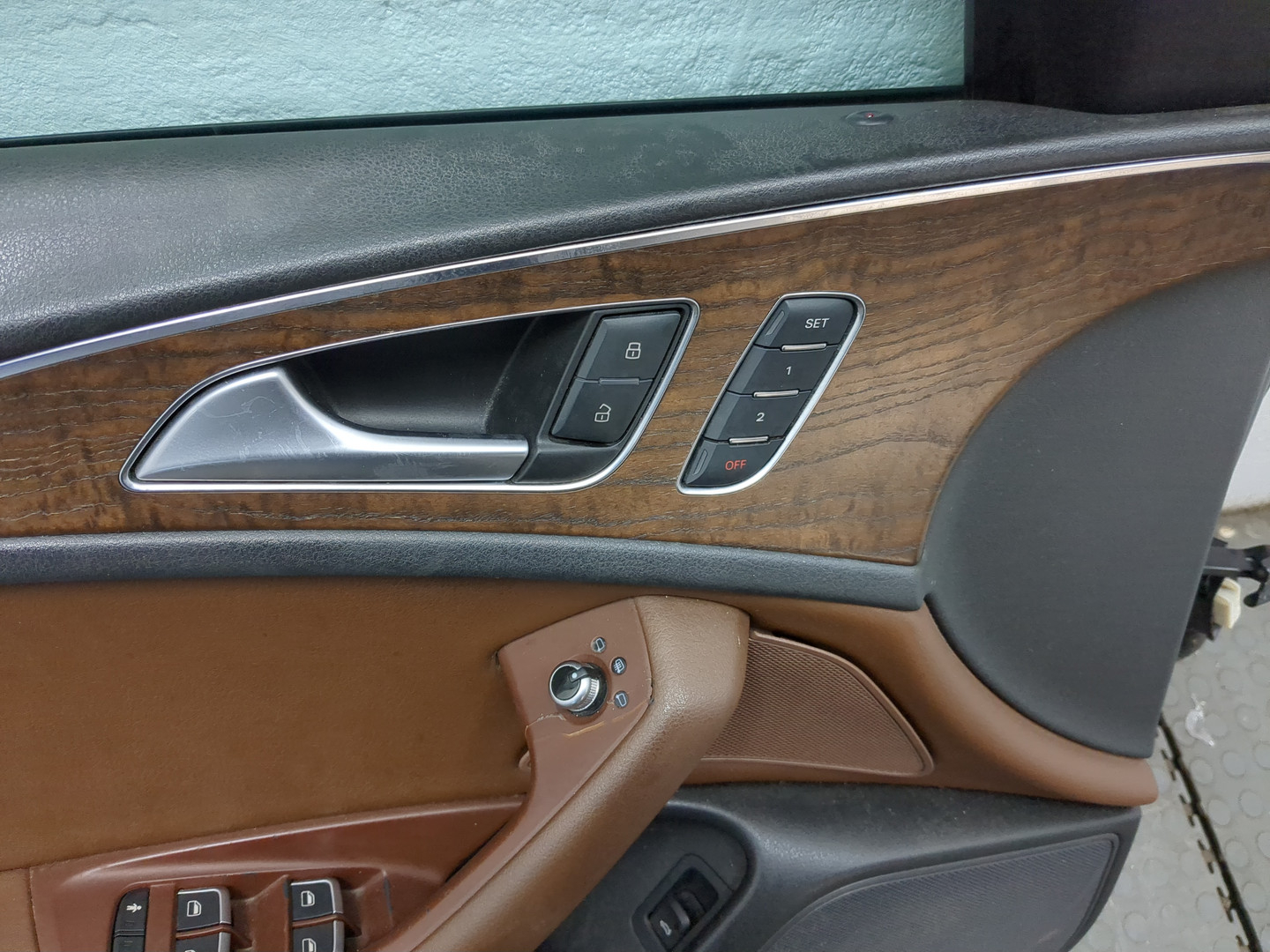 Дверь передняя левая