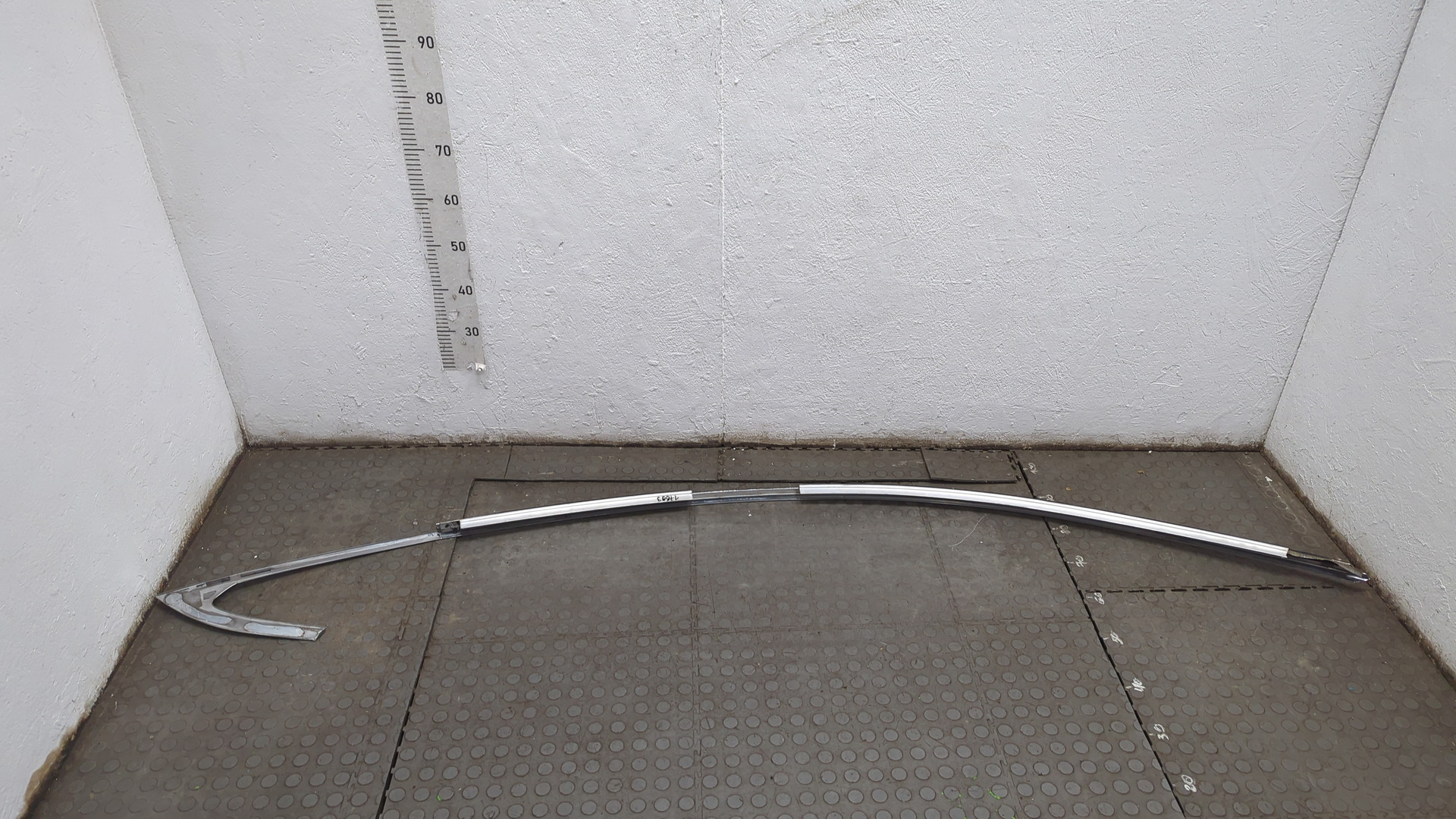 Молдинг крыши левый