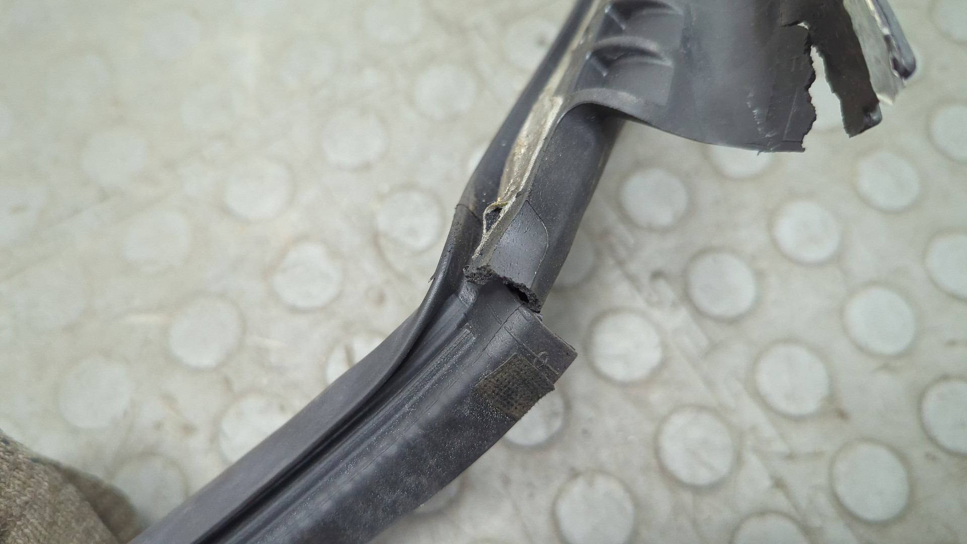 Уплотнитель