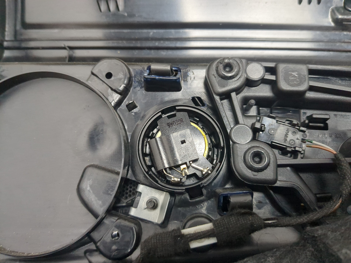 Обшивка двери задней левой