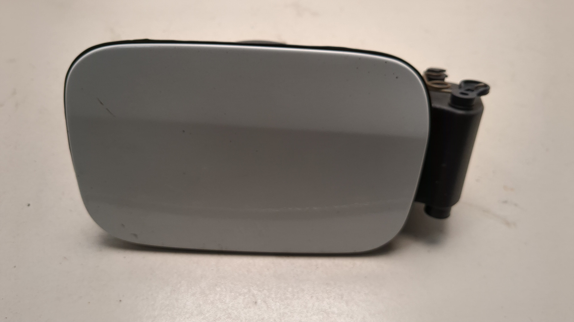 Лючок бензобака