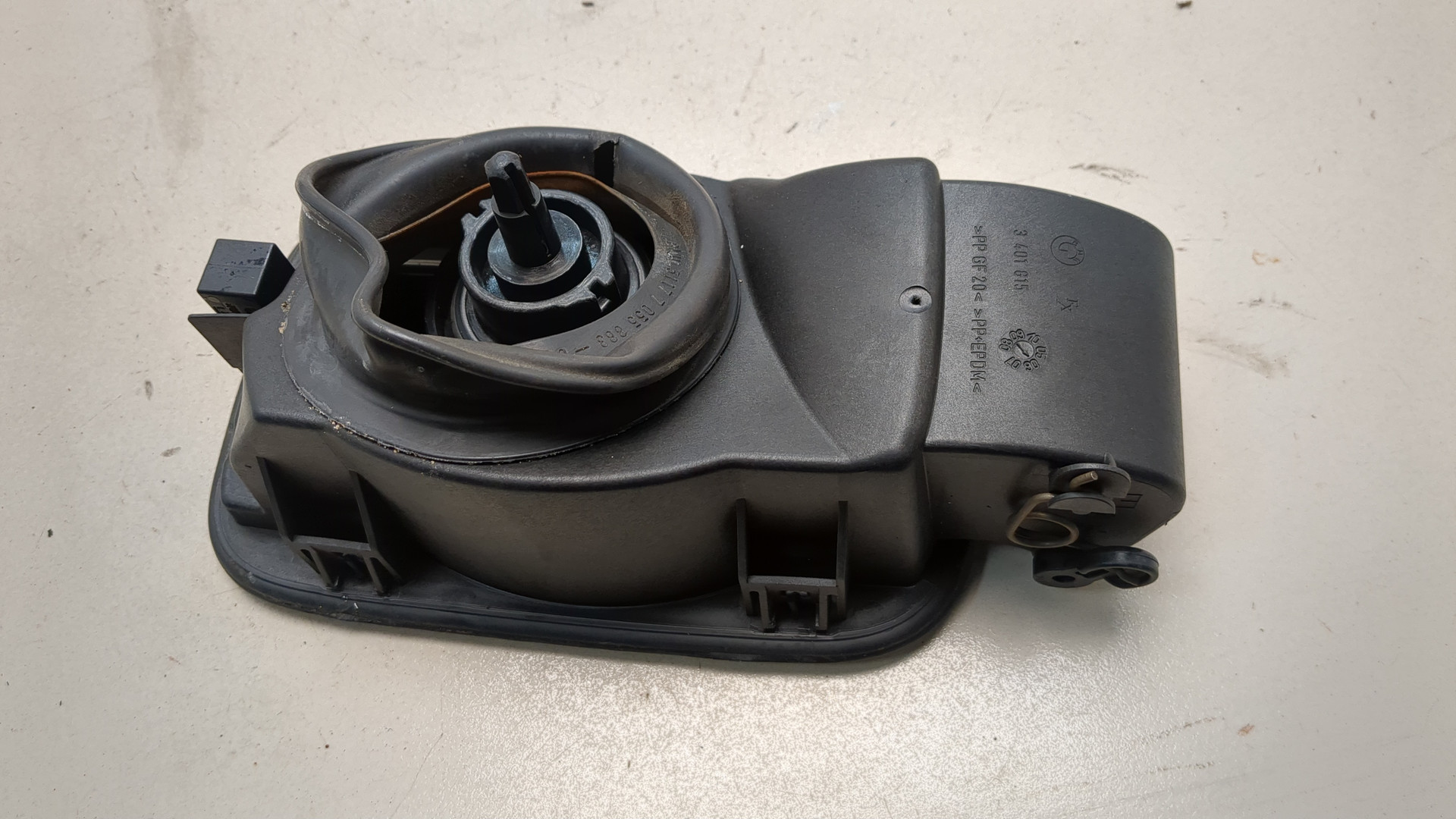 Лючок бензобака