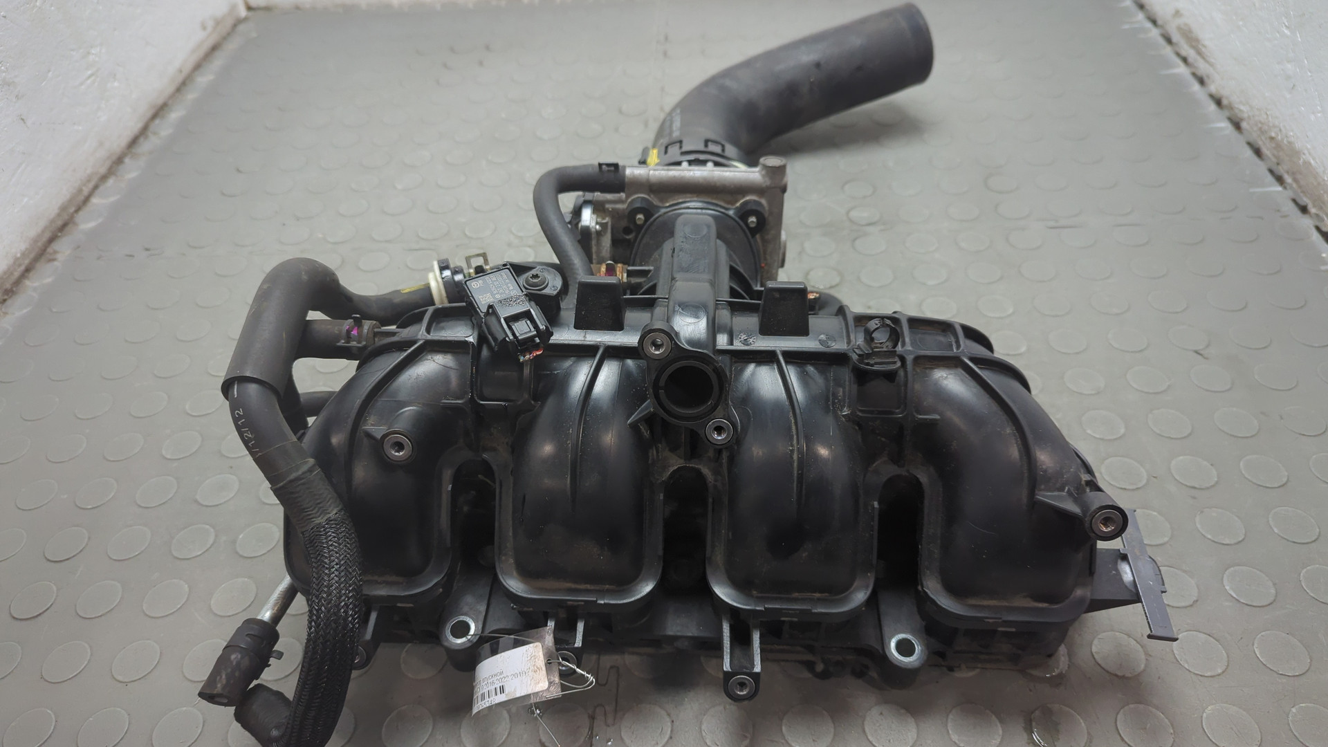 Коллектор впускной