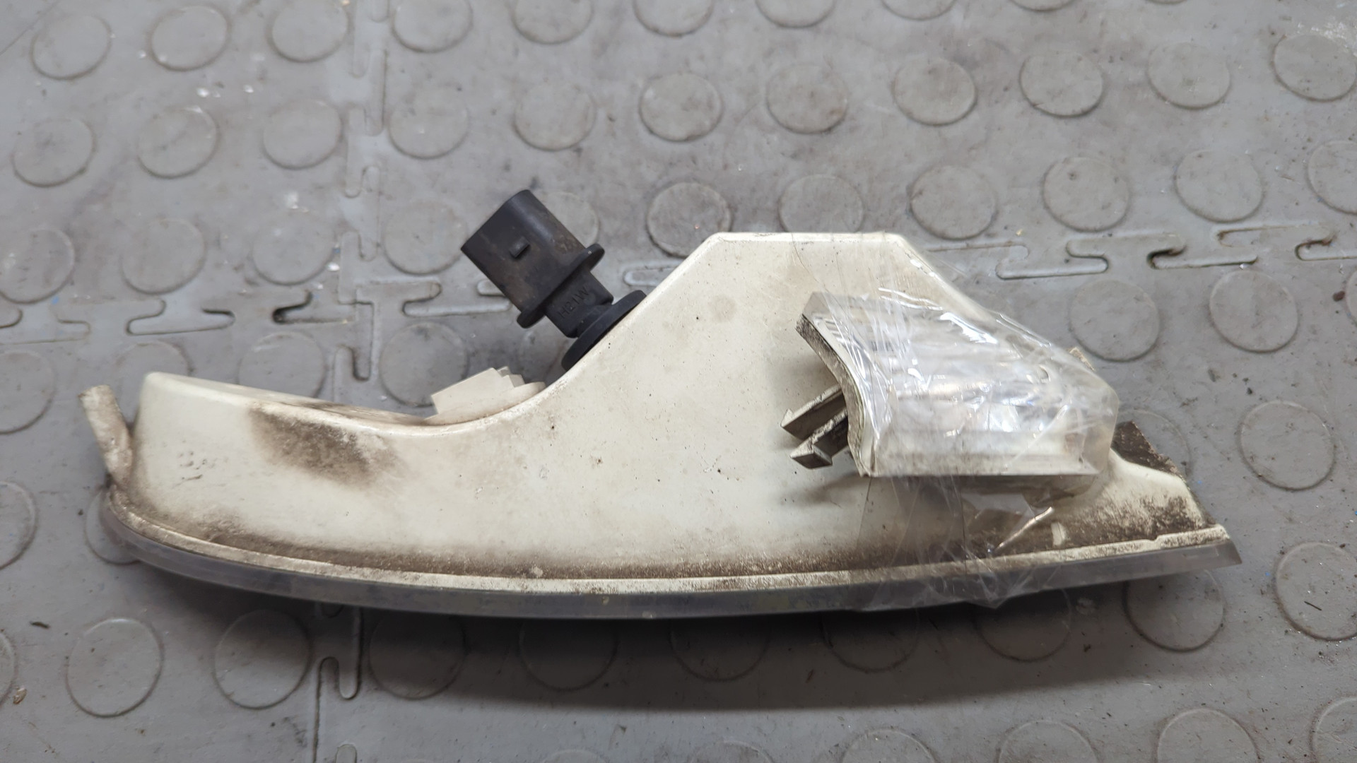 Повторитель на крыло правый