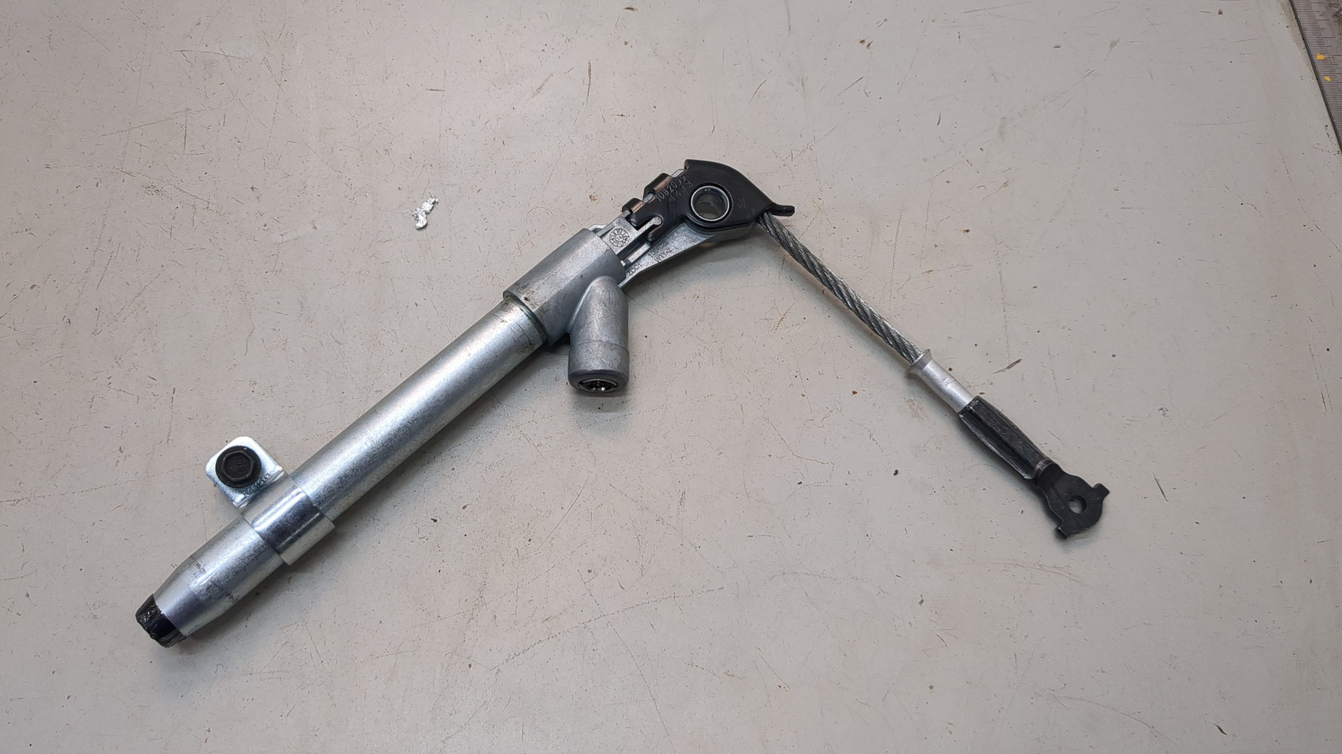 Преднатяжитель ремня безопасности