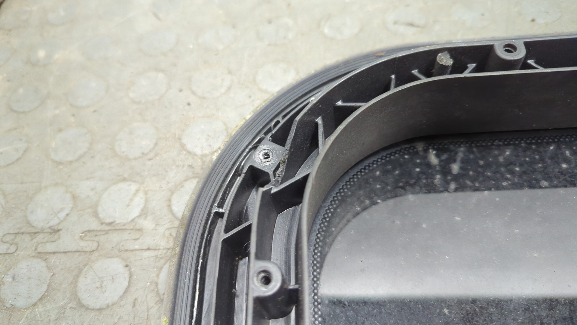 Люк в сборе электрический