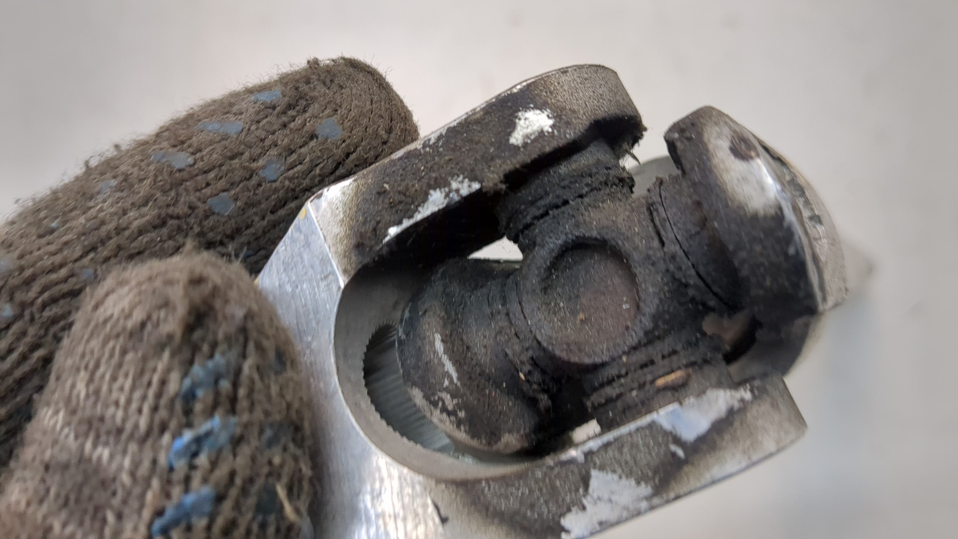 Кардан рулевой