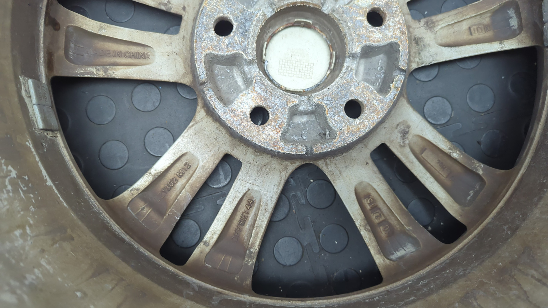 Диск колесный литой легкий сплав