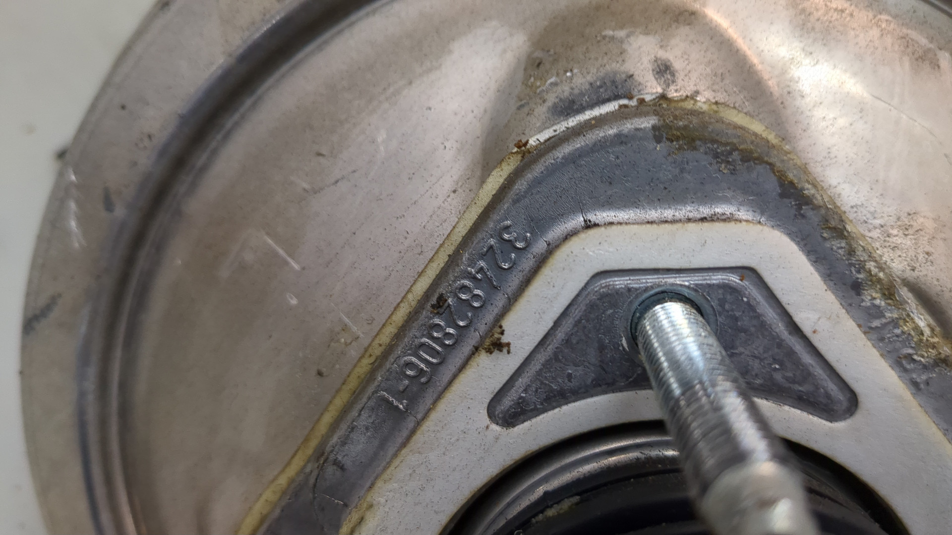 Цилиндр тормозной главный