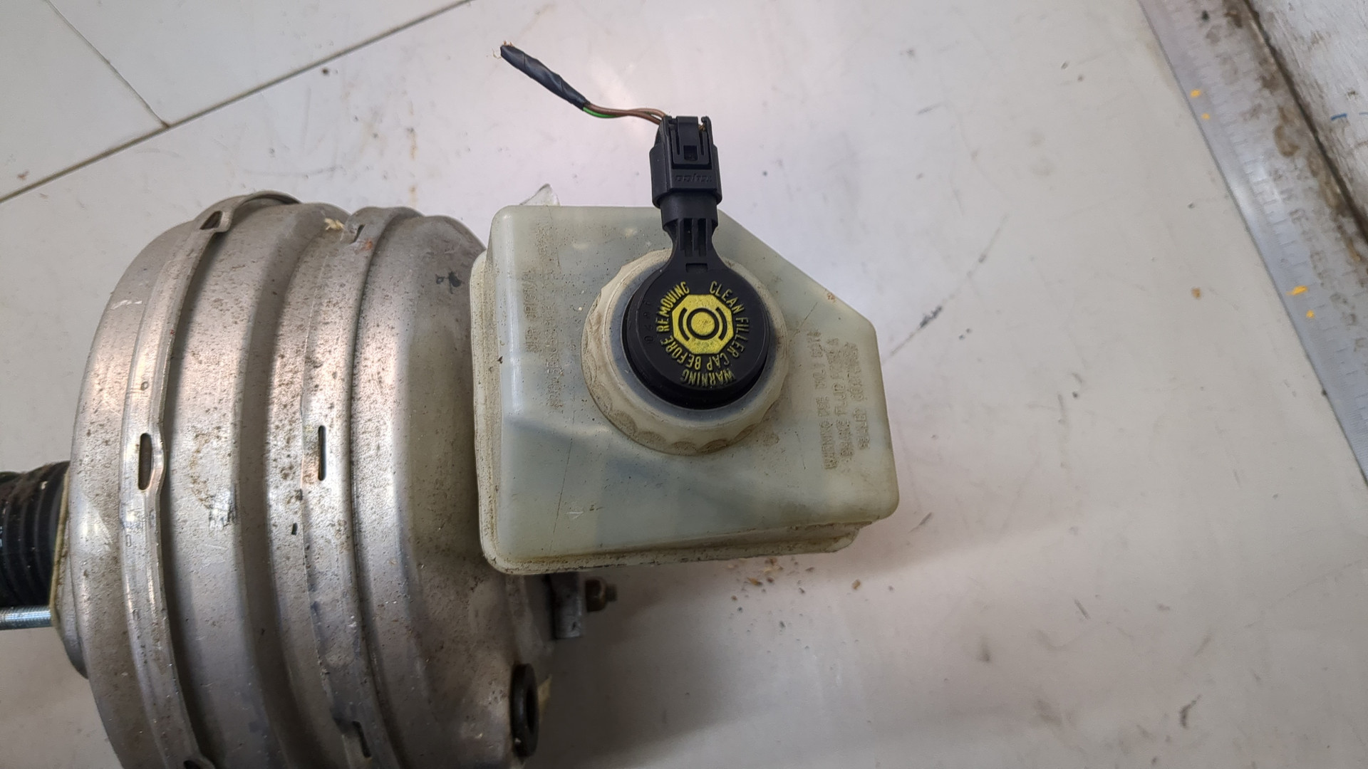 Цилиндр тормозной главный