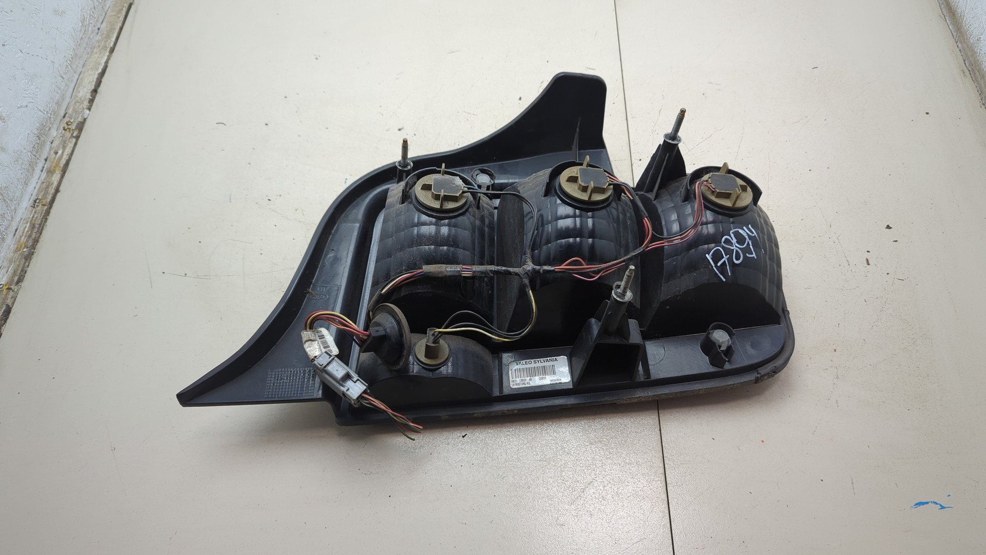 Фонарь задний левый