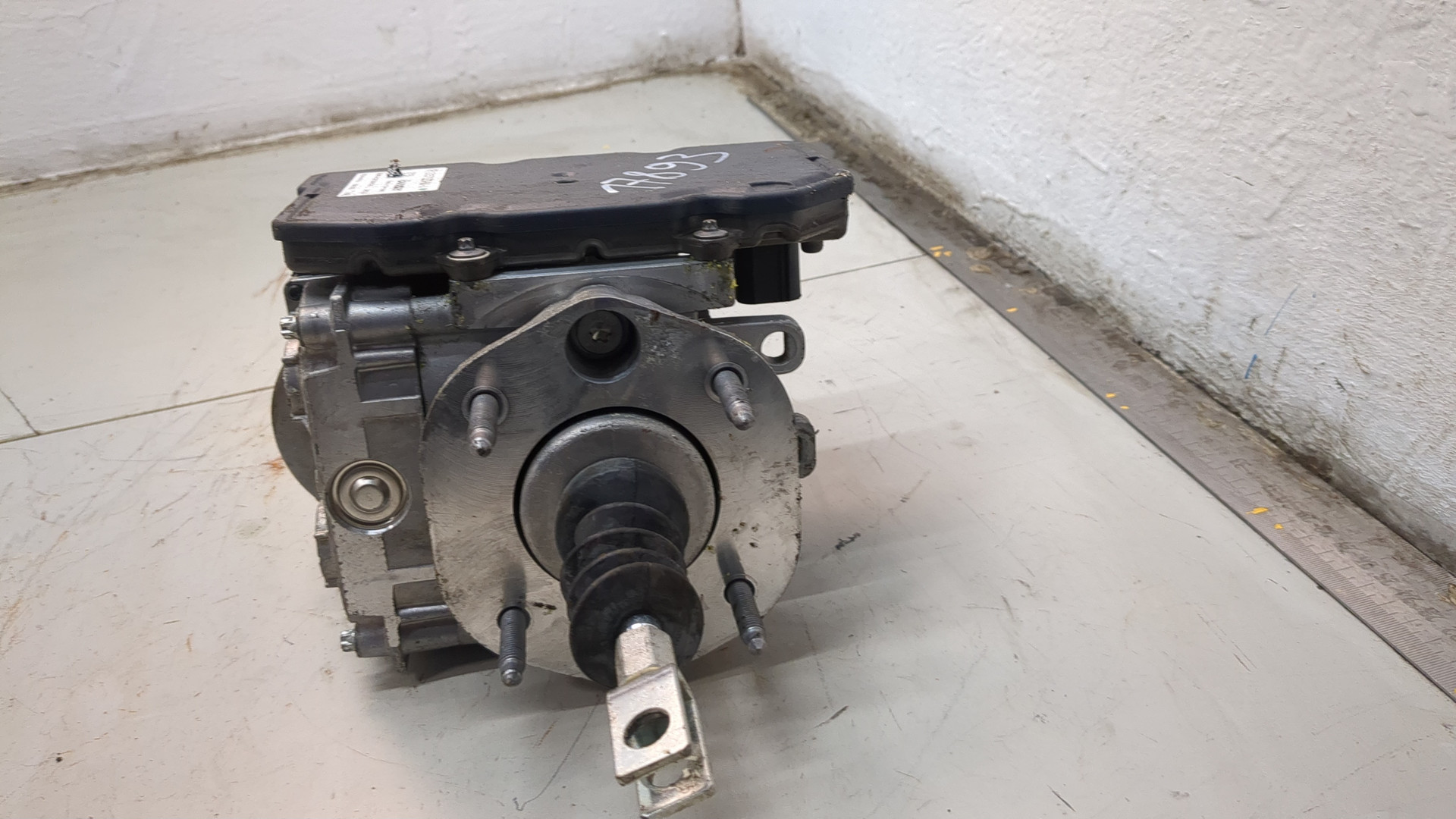 Цилиндр тормозной главный