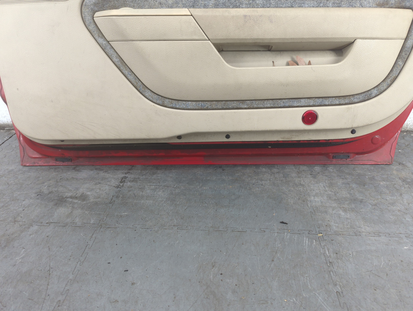 Дверь передняя правая