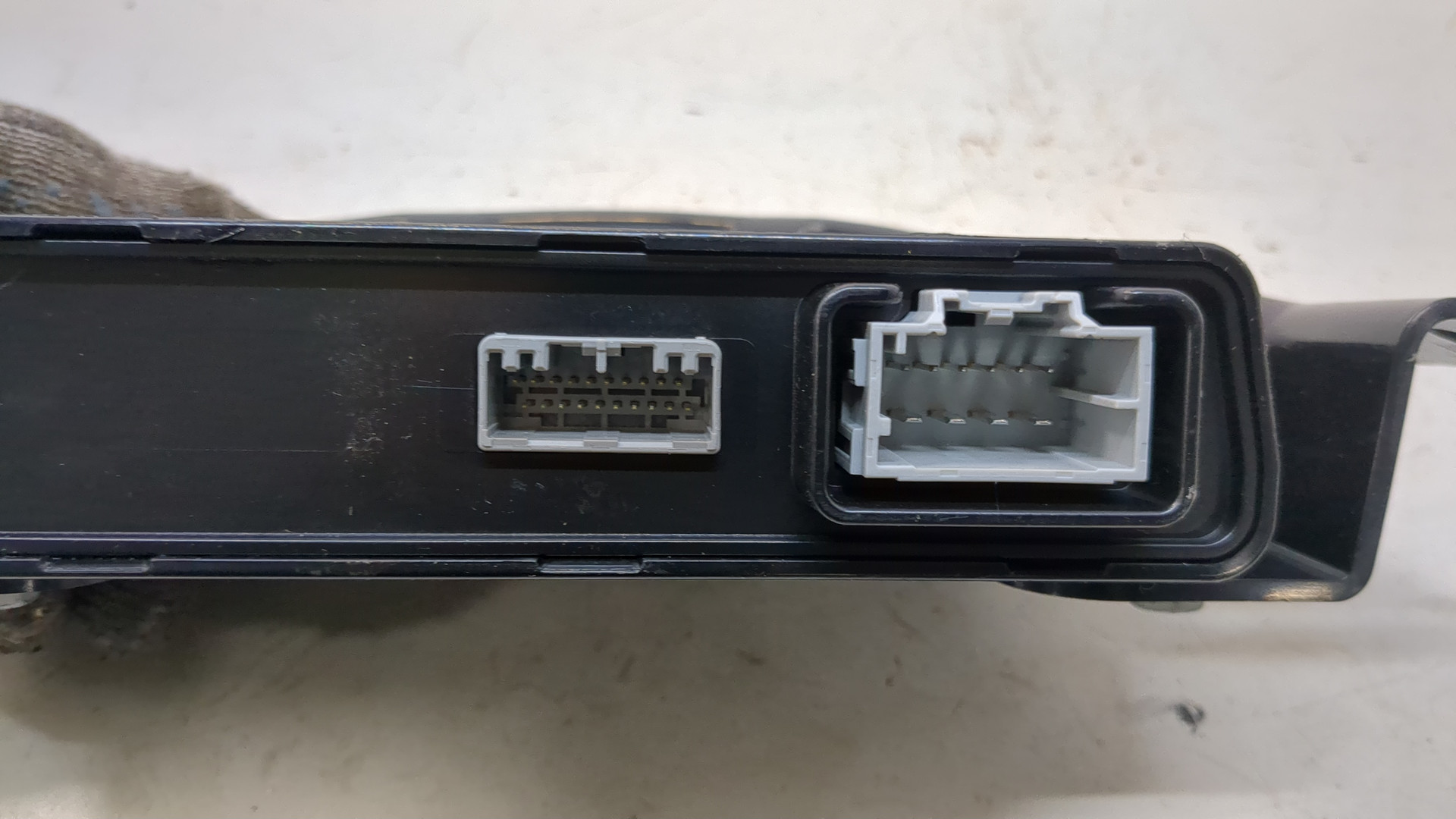 Блок управления парковочным тормозом