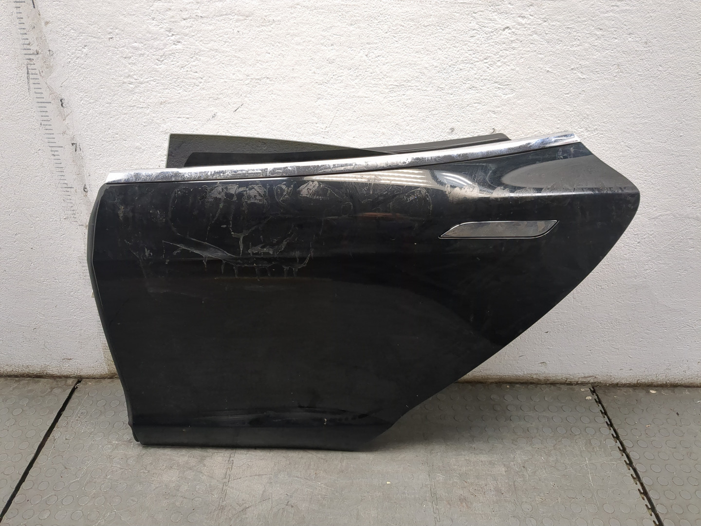 Дверь задняя левая