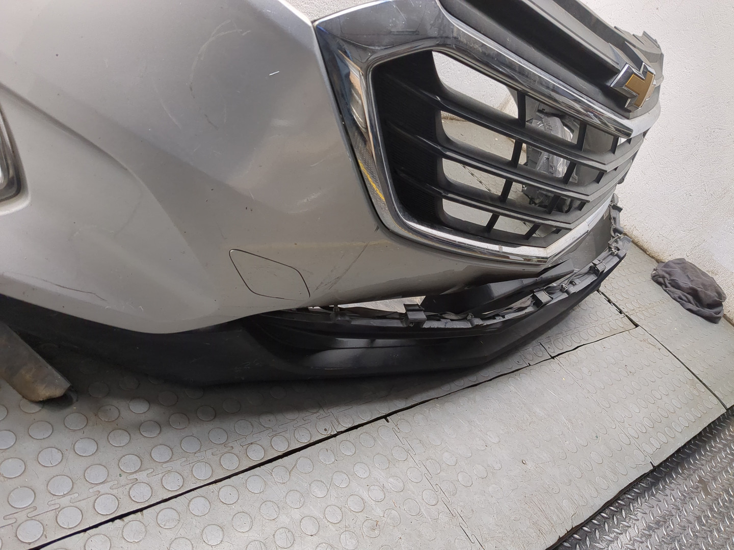 Бампер передний