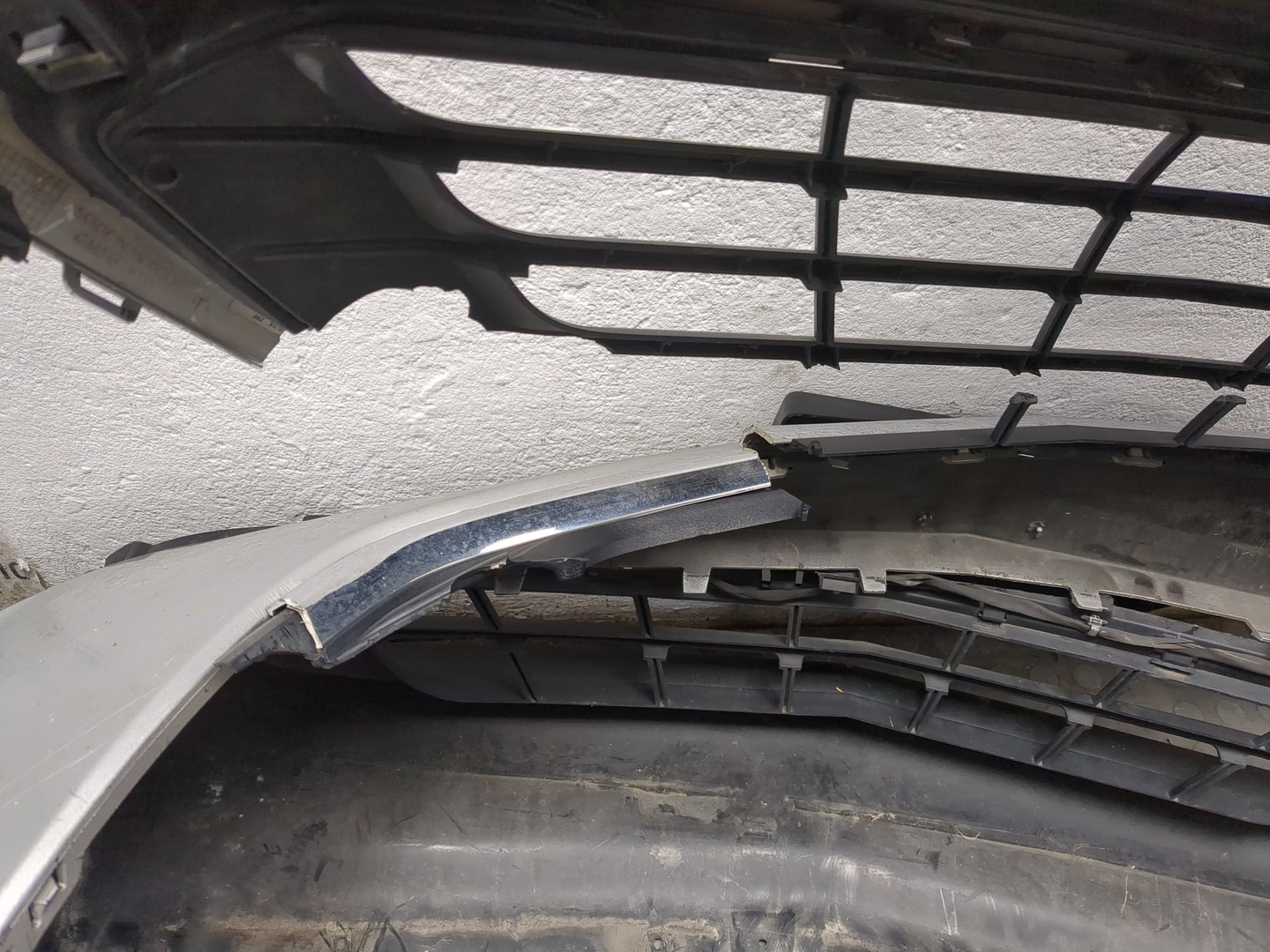 Бампер передний