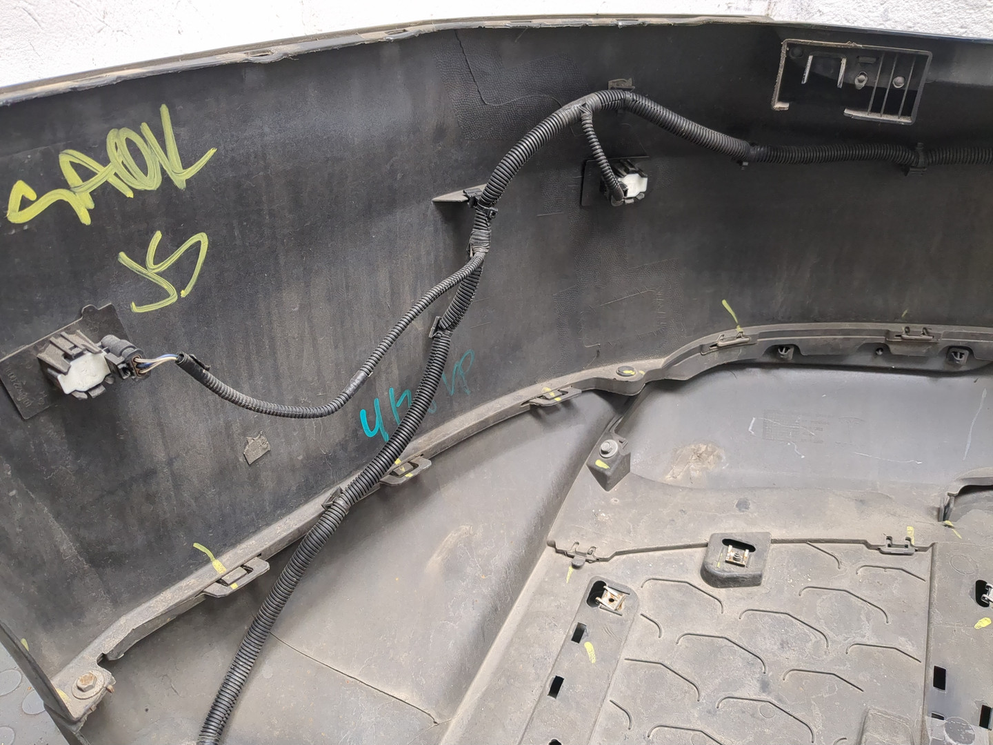 Бампер задний