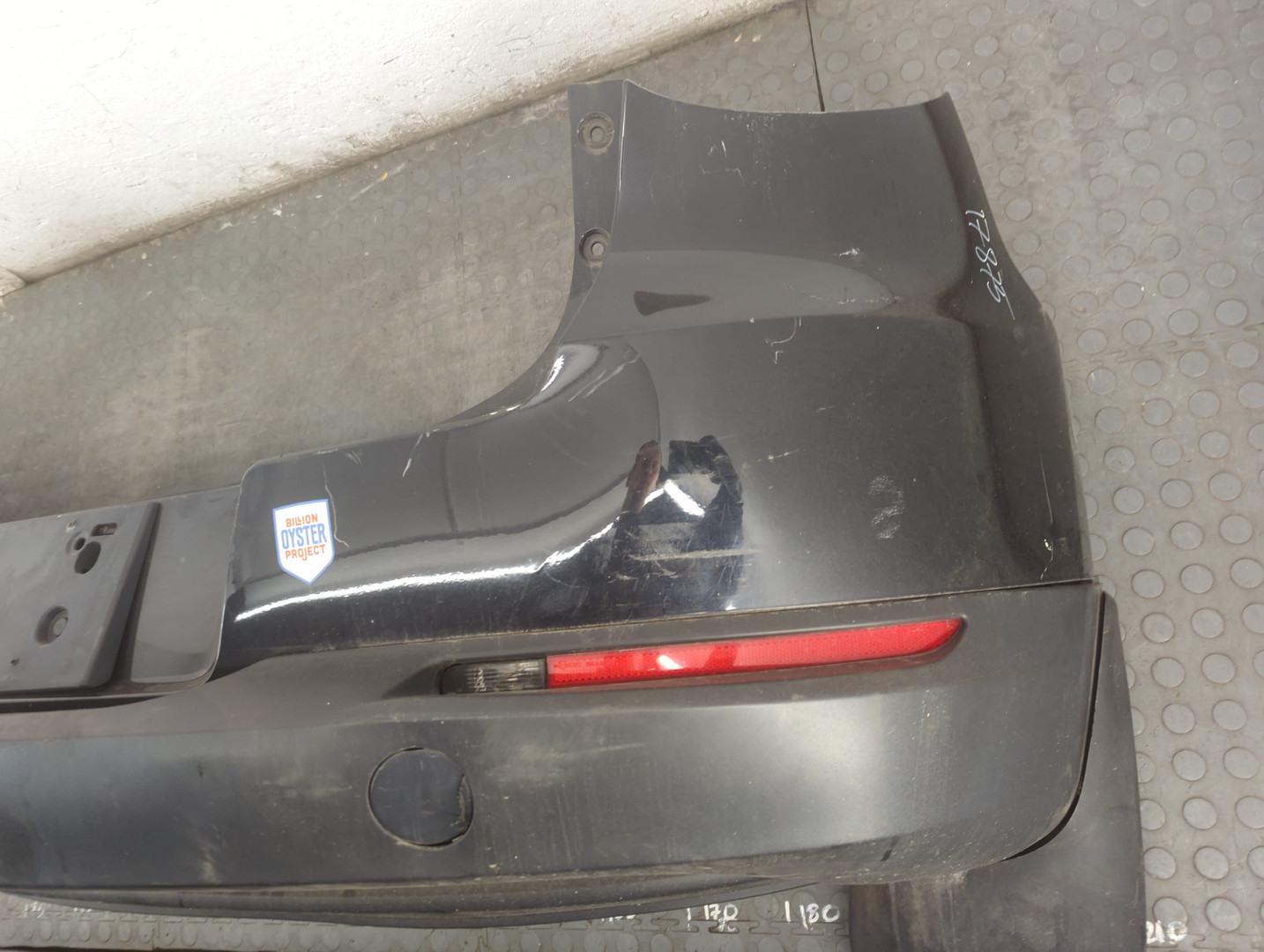 Бампер задний