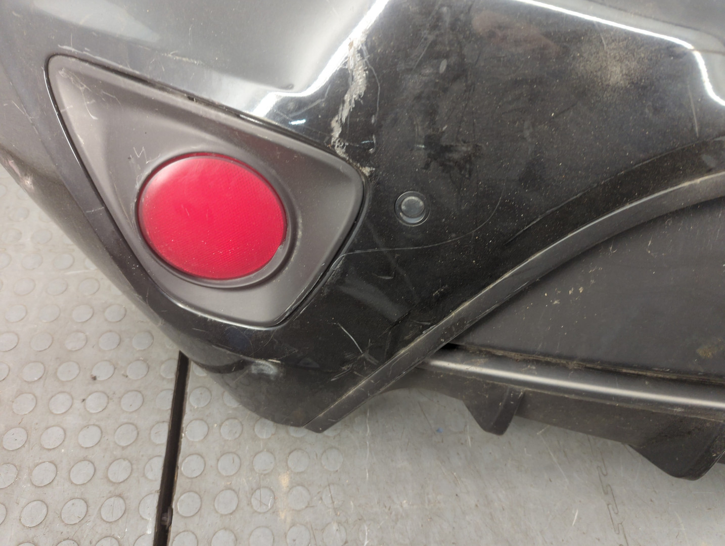 Бампер задний