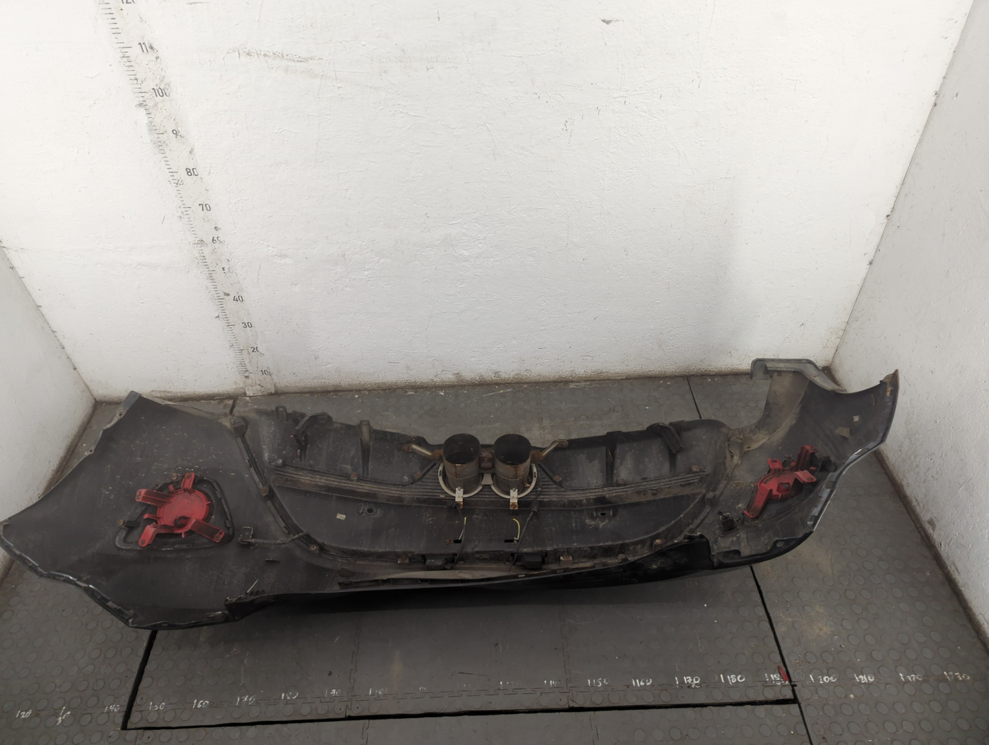 Бампер задний