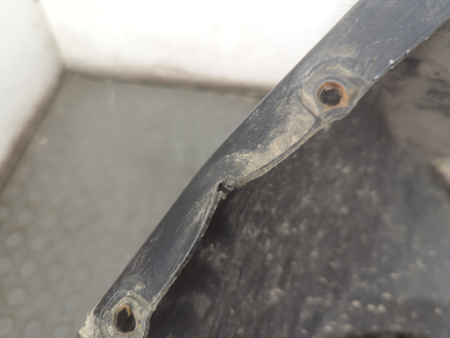 Бампер задний