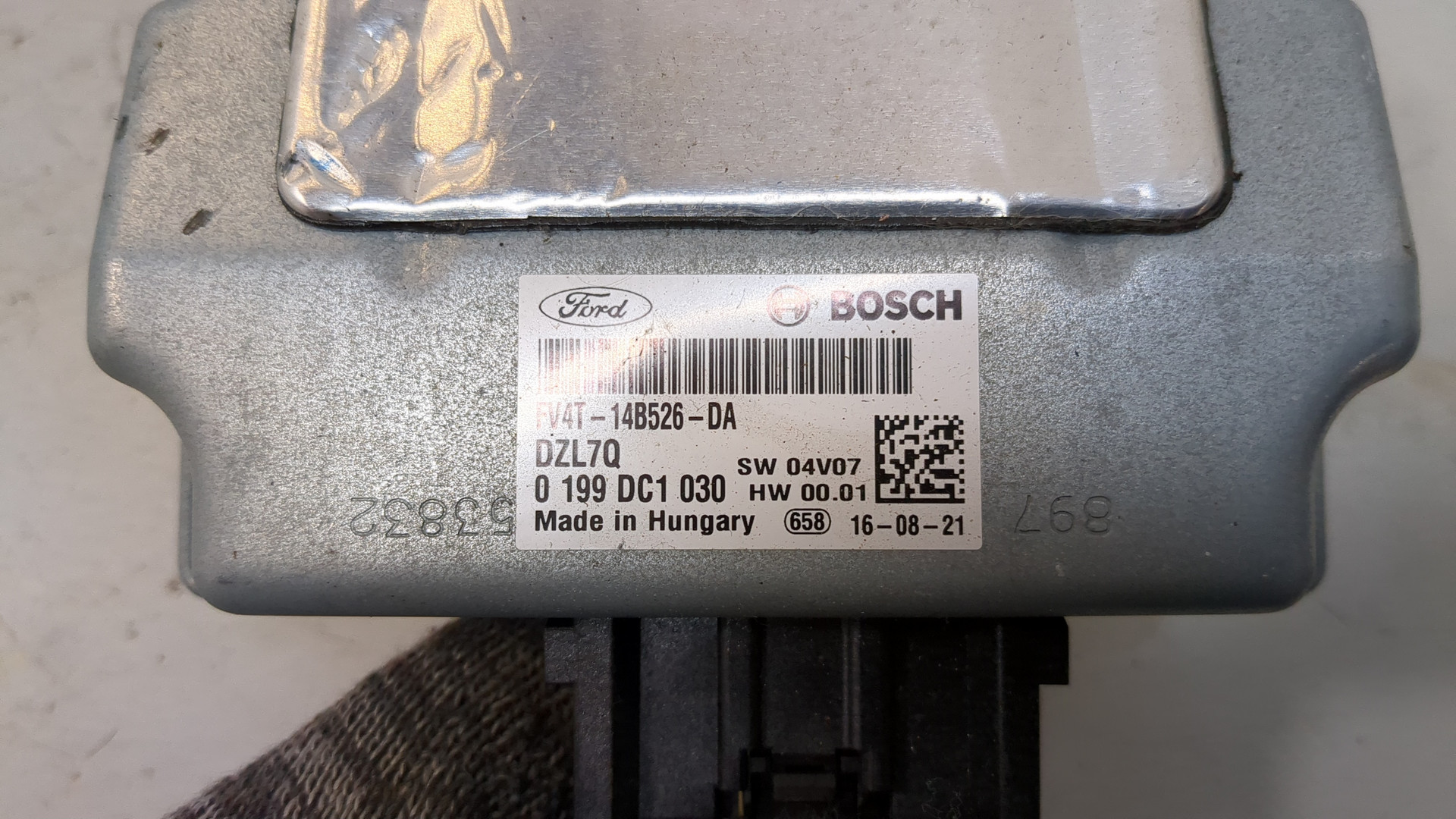 Преобразователь напряжения (адаптер)