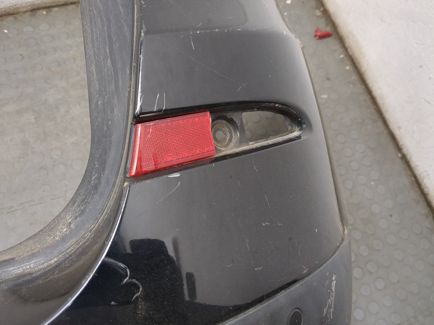 Бампер задний