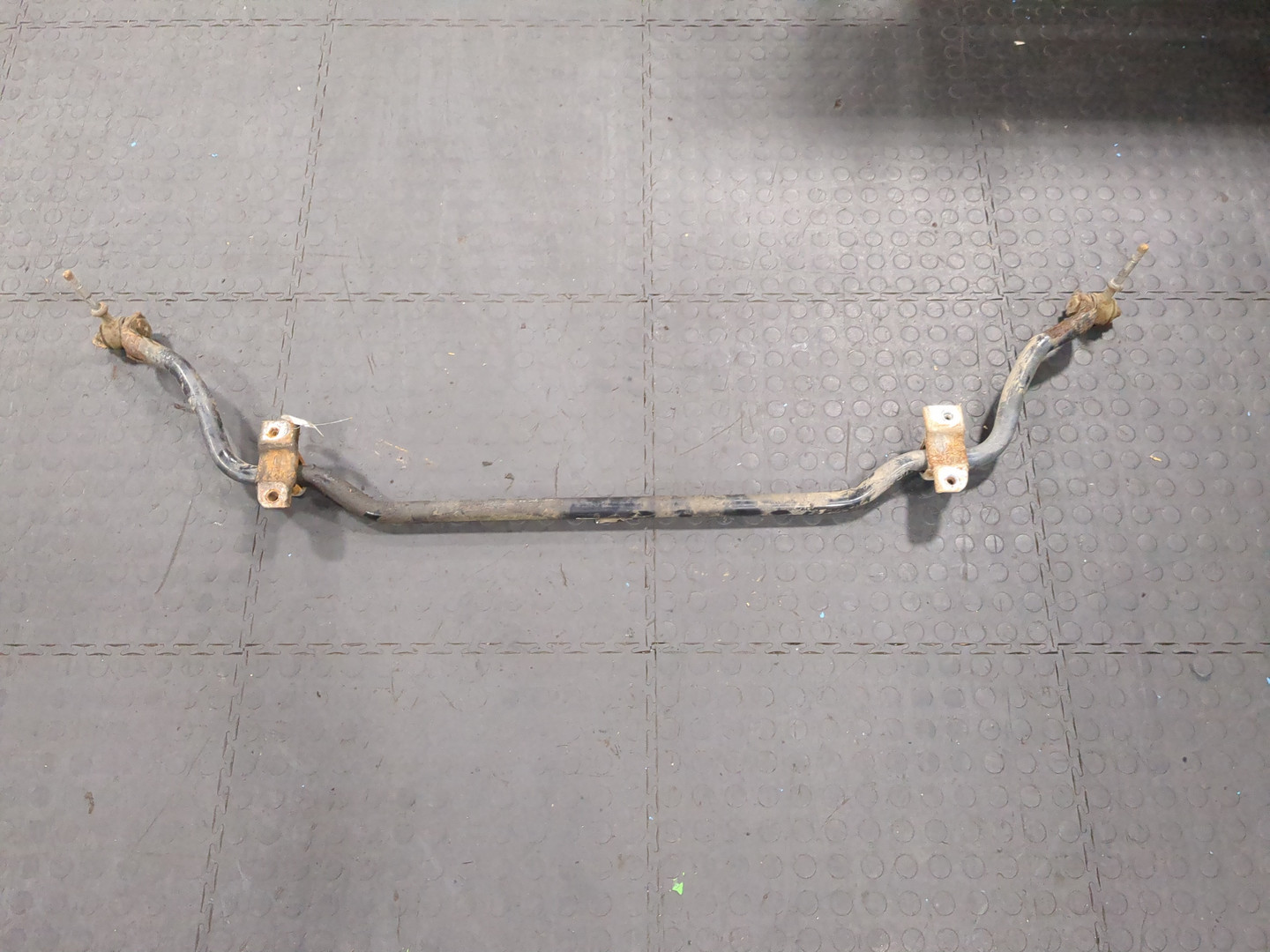 Стабилизатор передний