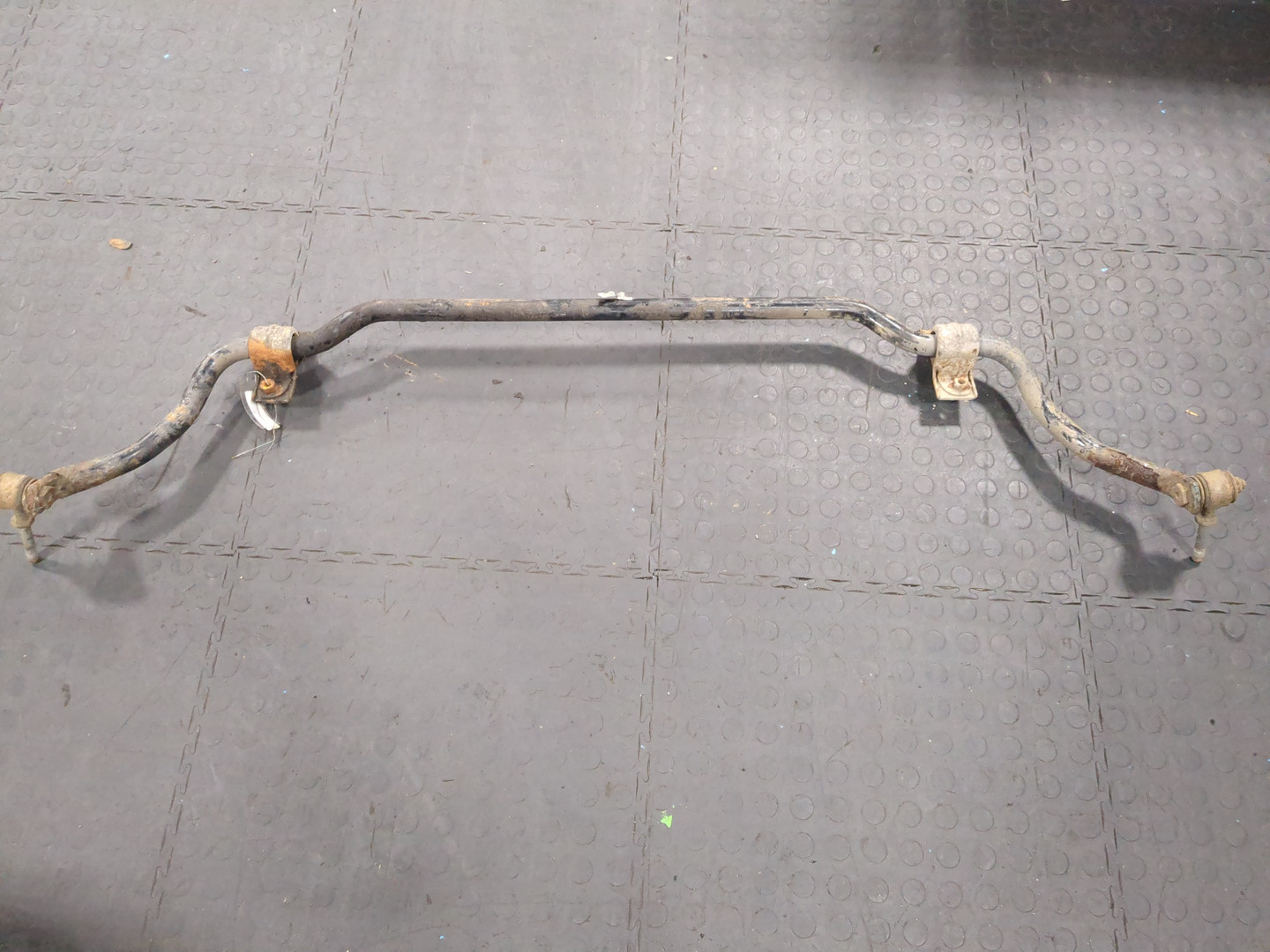 Стабилизатор передний