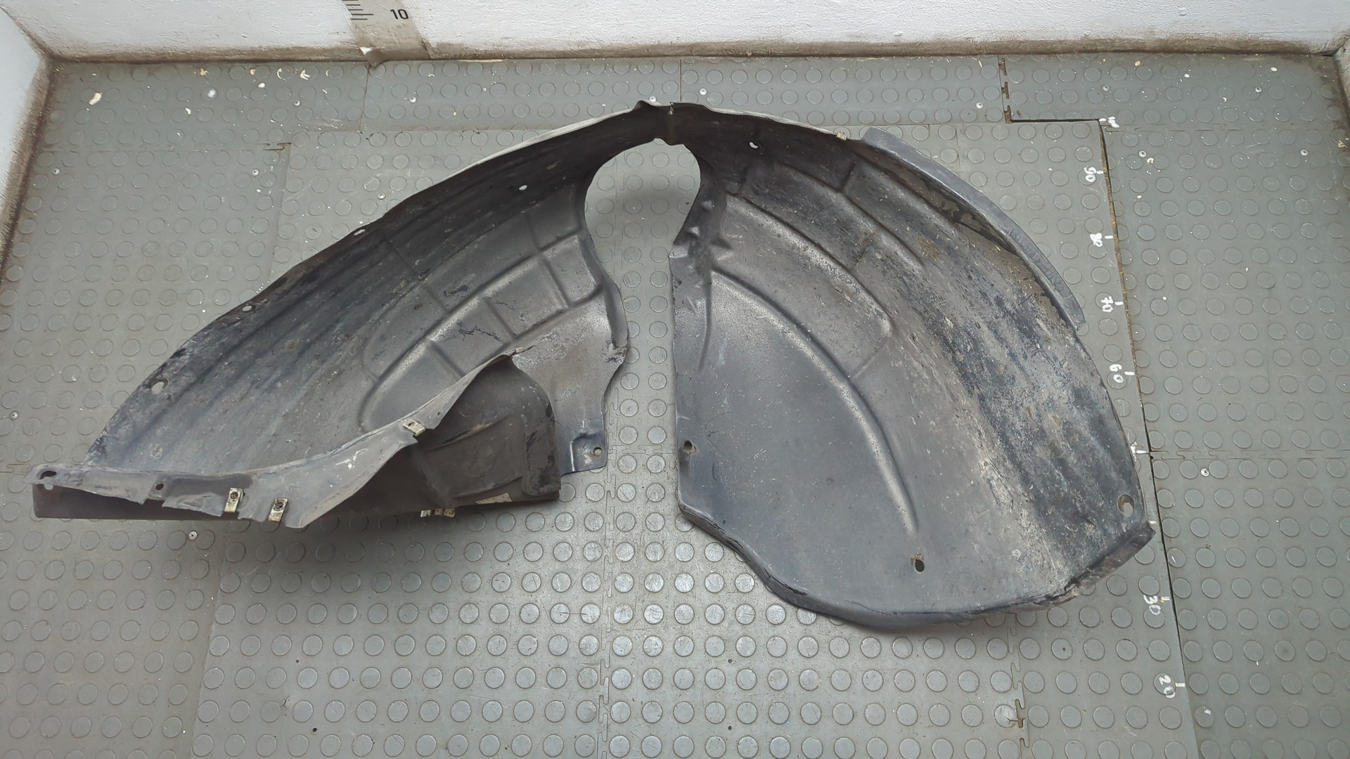 Локер передний левый