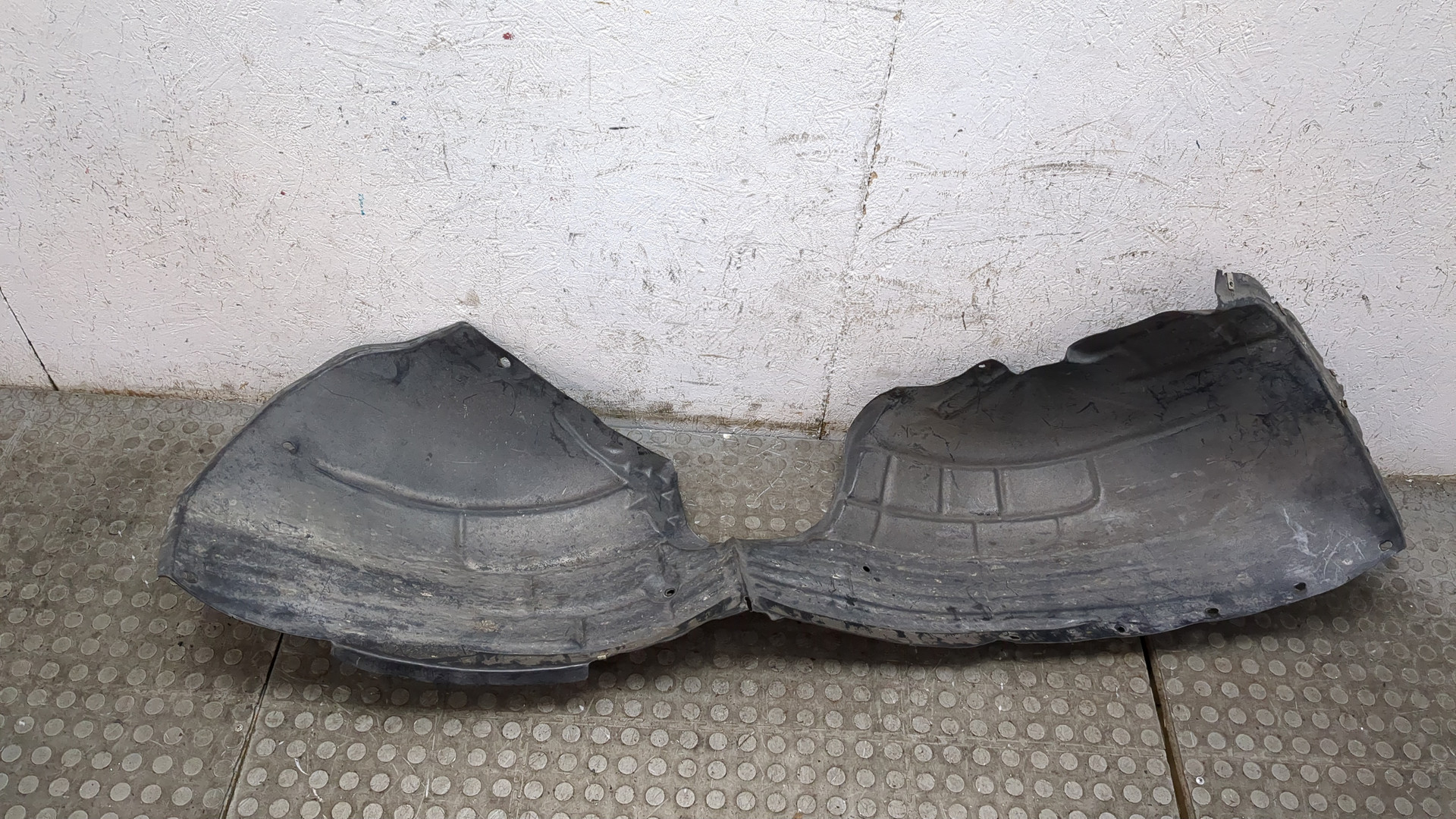 Локер передний левый