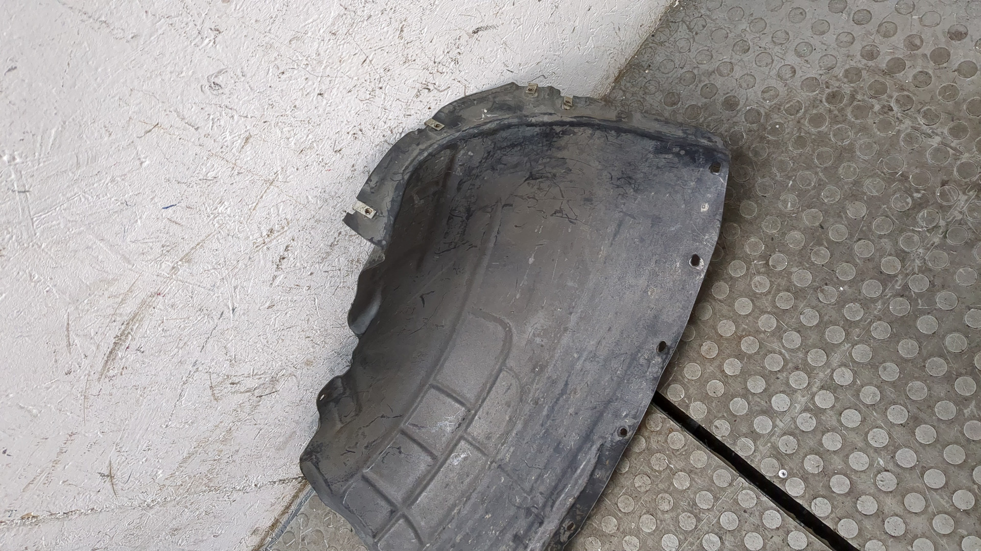 Локер передний левый