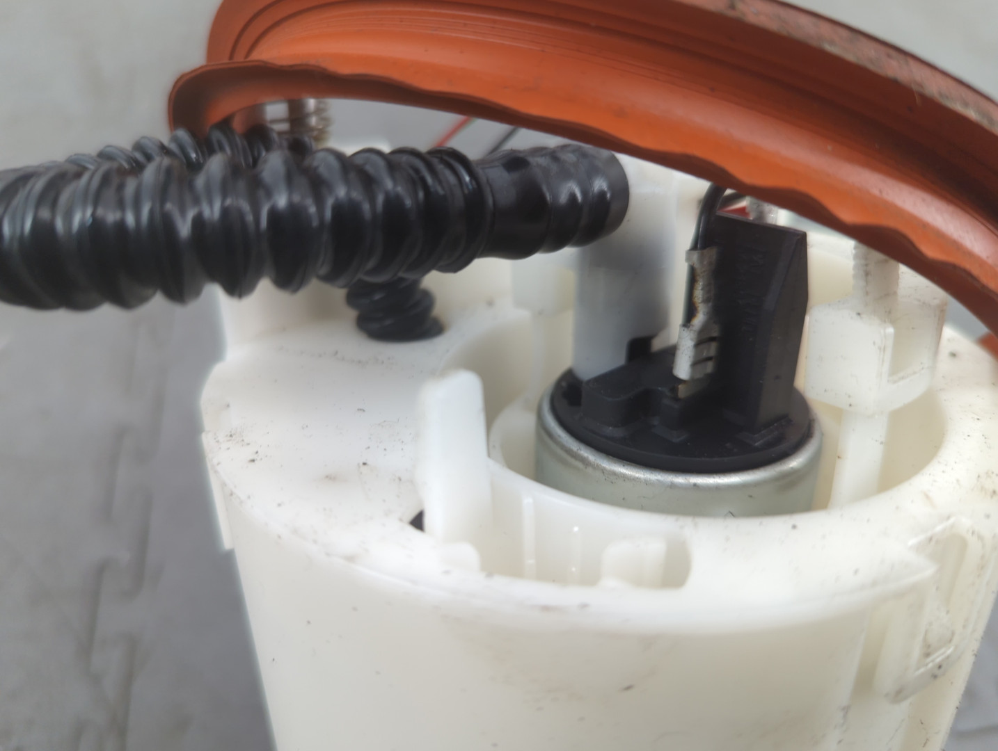 Насос топливный электрический