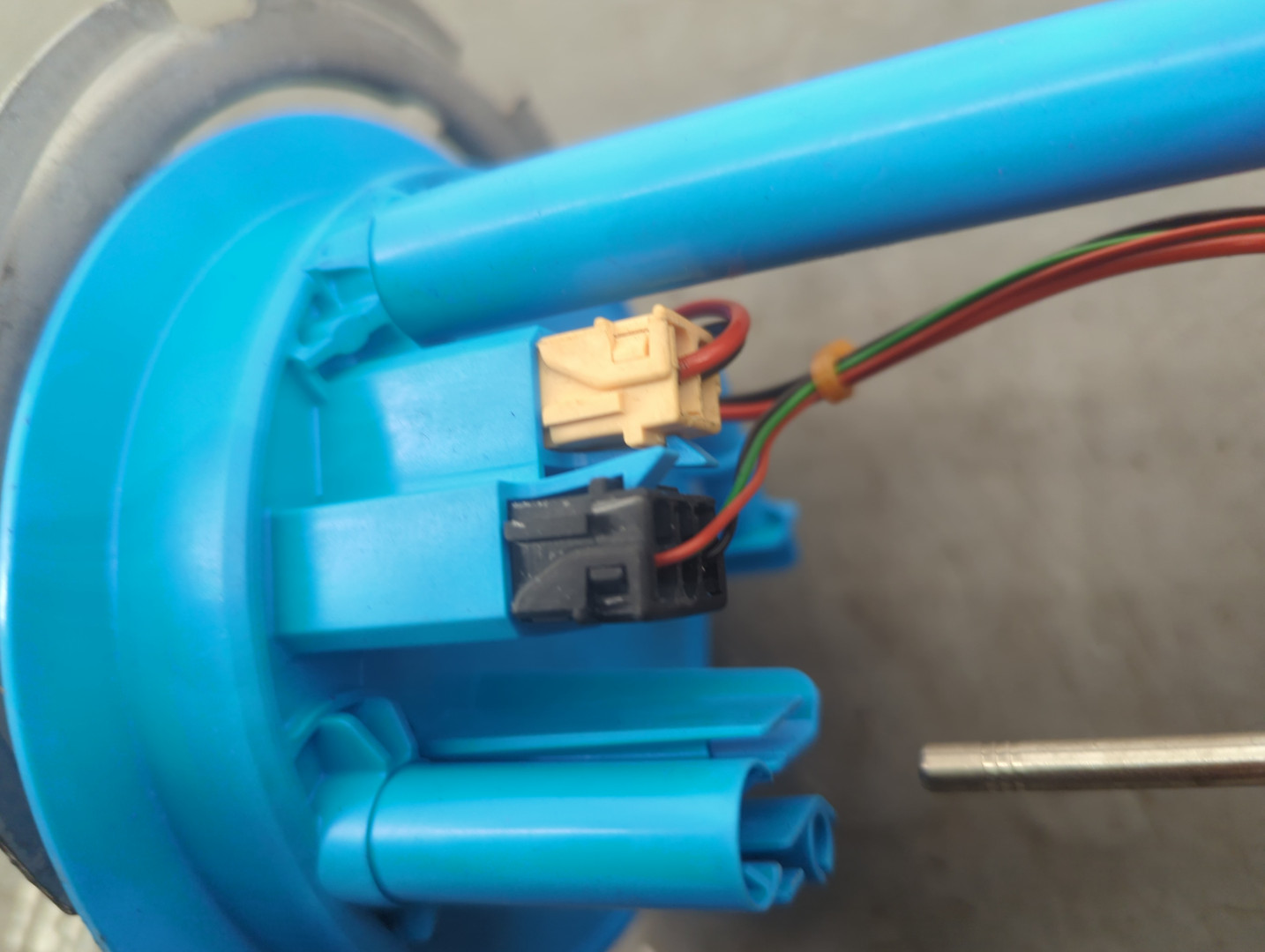 Насос топливный электрический