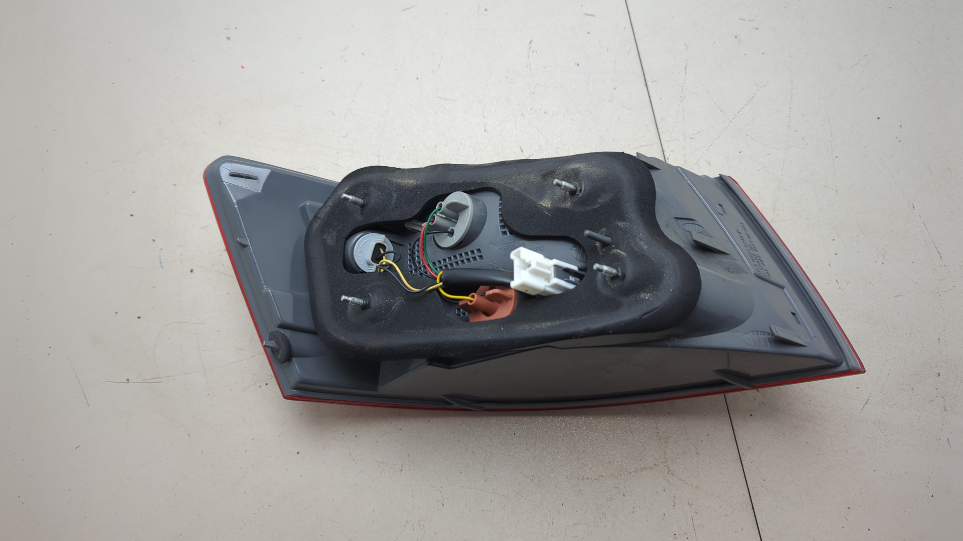 Фонарь задний правый