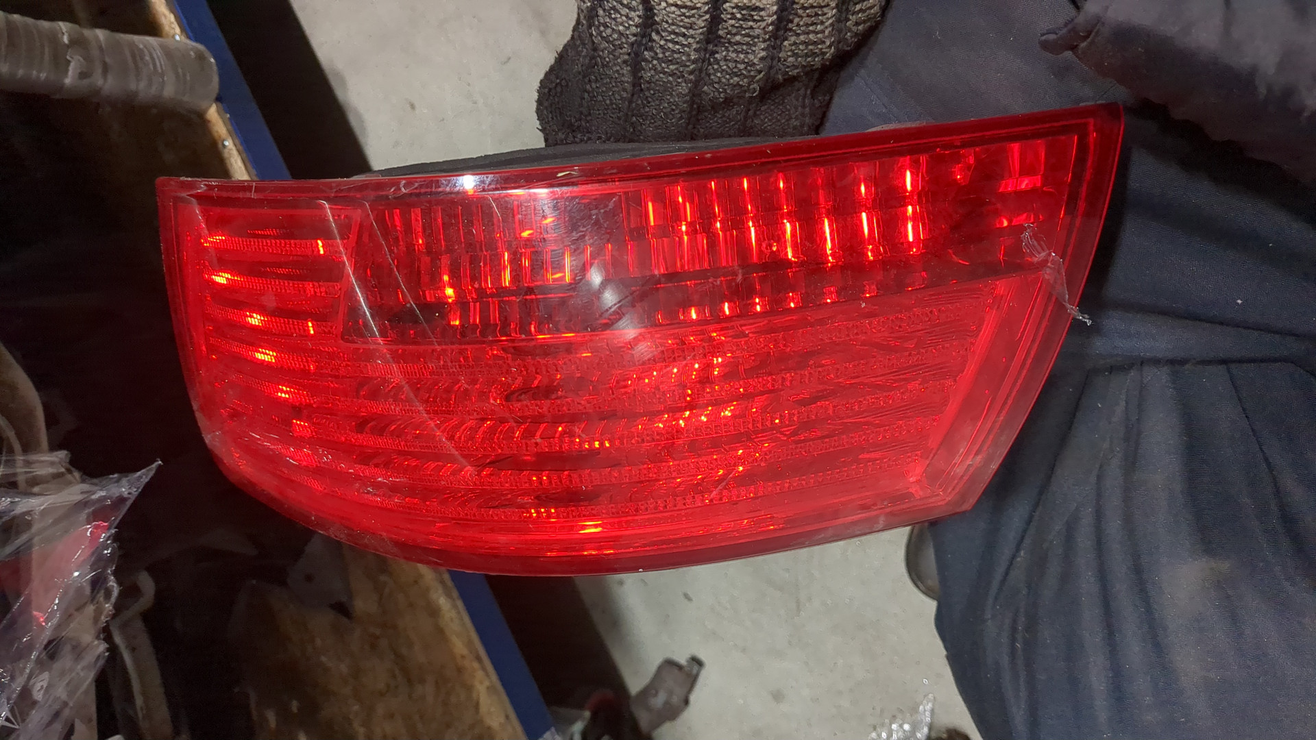 Фонарь задний правый