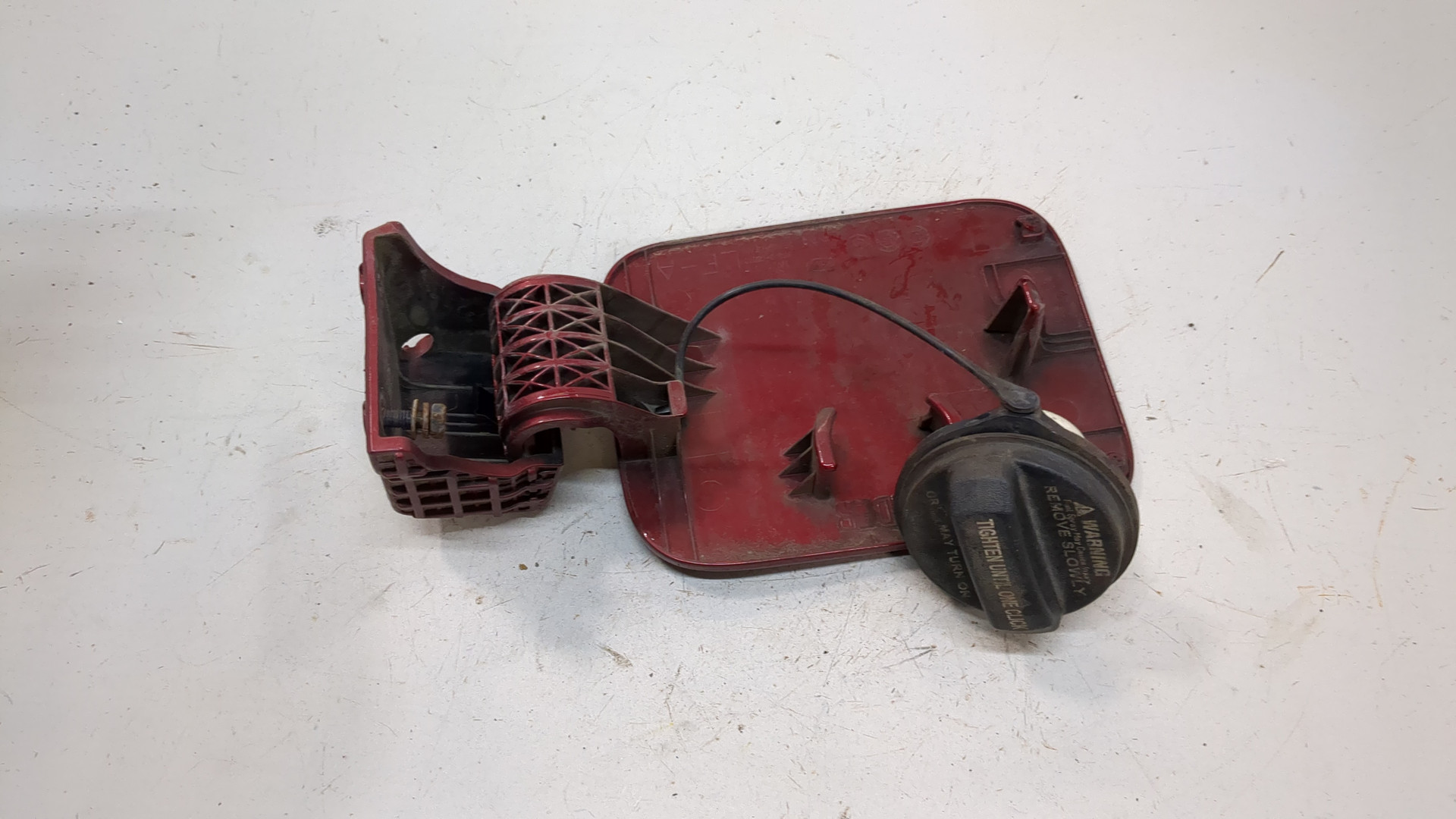 Лючок бензобака