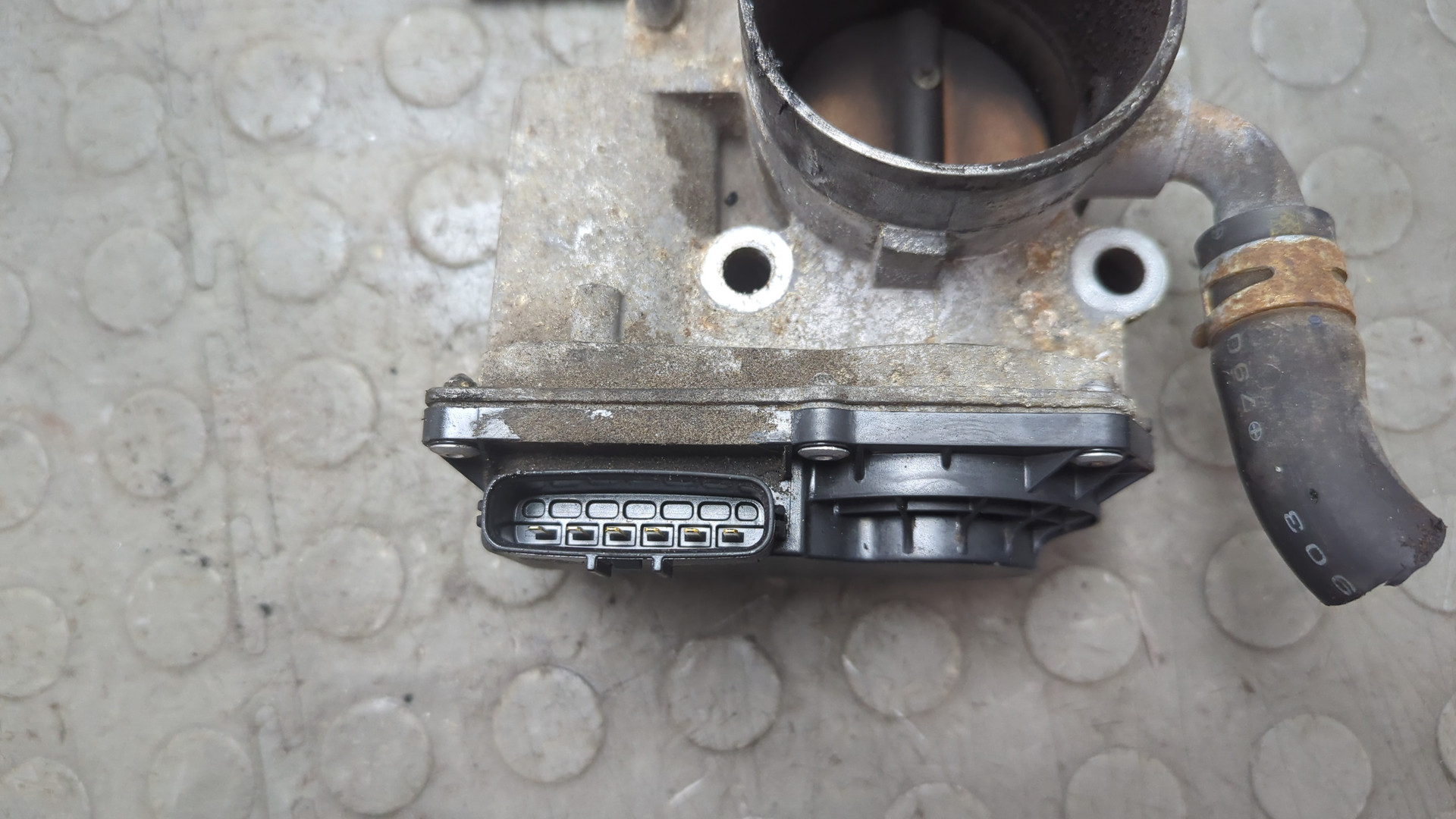 Заслонка дроссельная электрическая