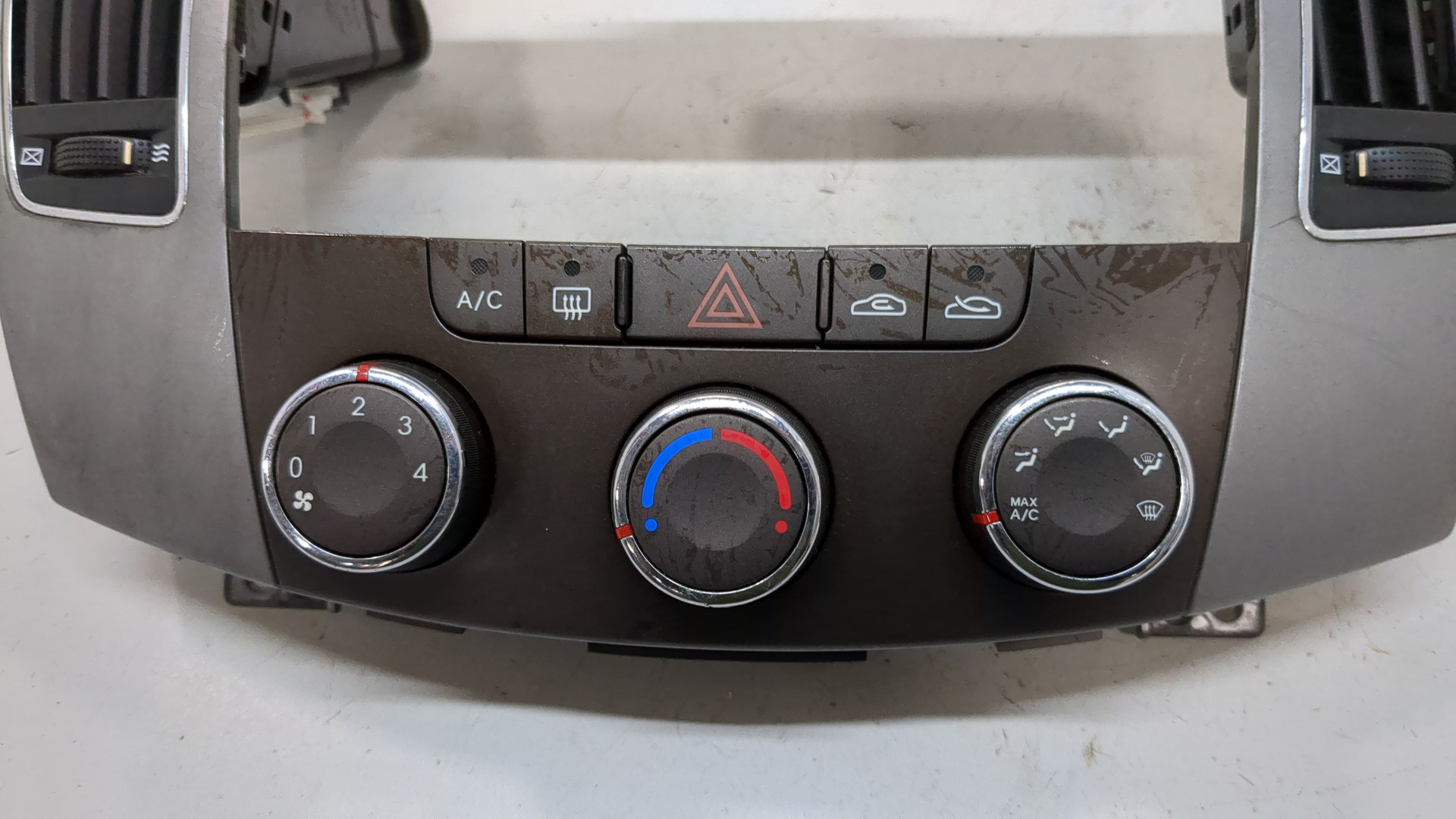 Переключатель отопителя