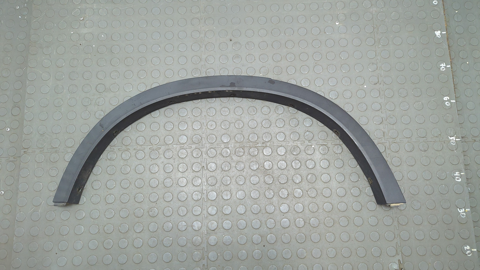 Молдинг заднего крыла правого