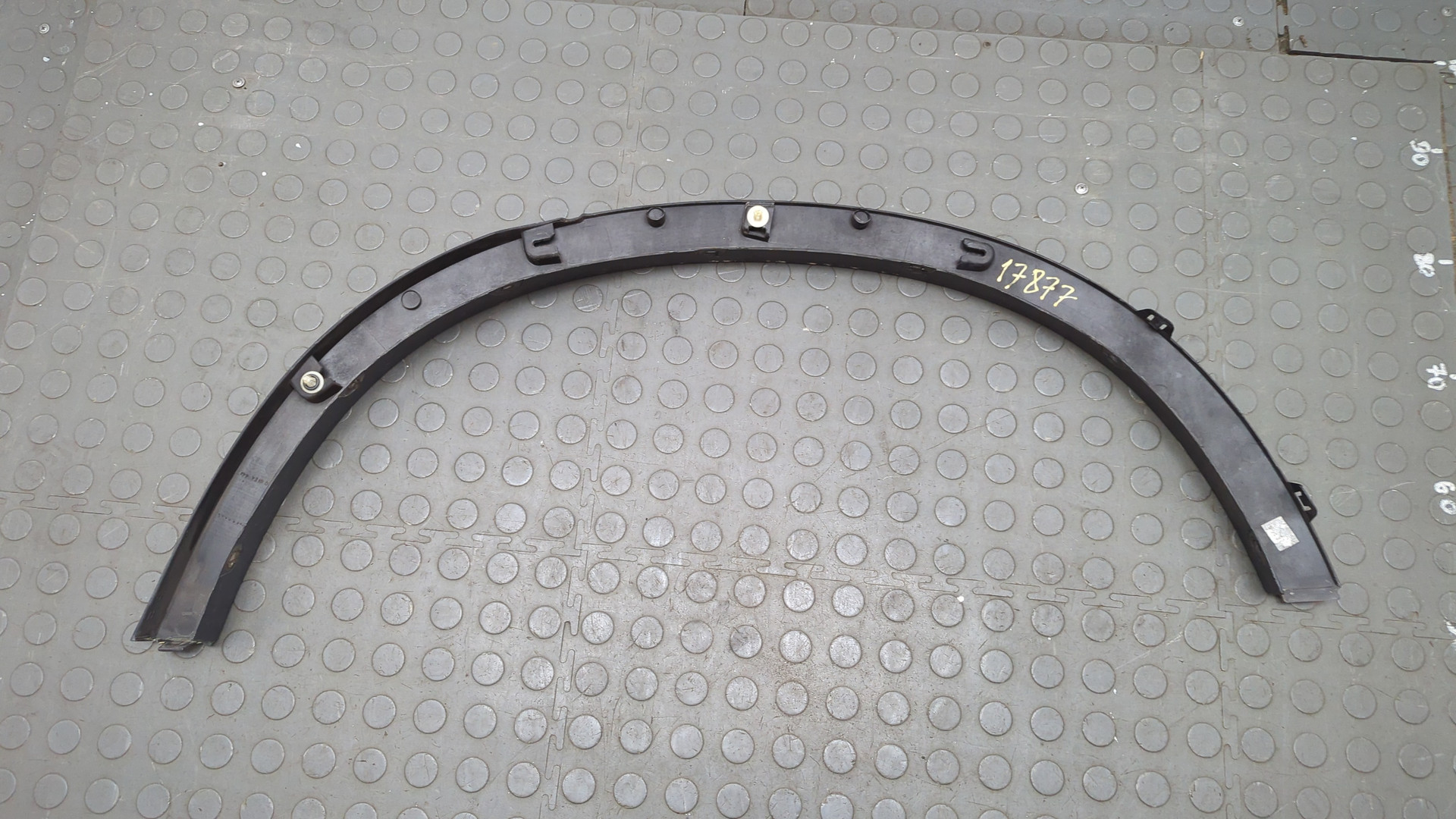 Молдинг заднего крыла правого