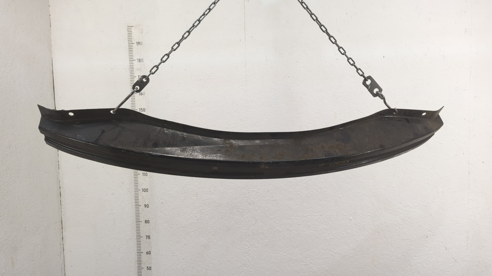 Усилитель заднего бампера