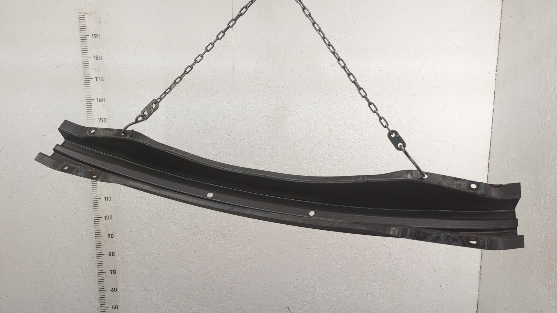 Усилитель заднего бампера