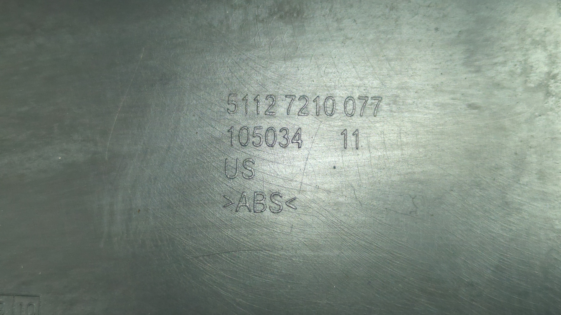 Кронштейн заднего бампера левый