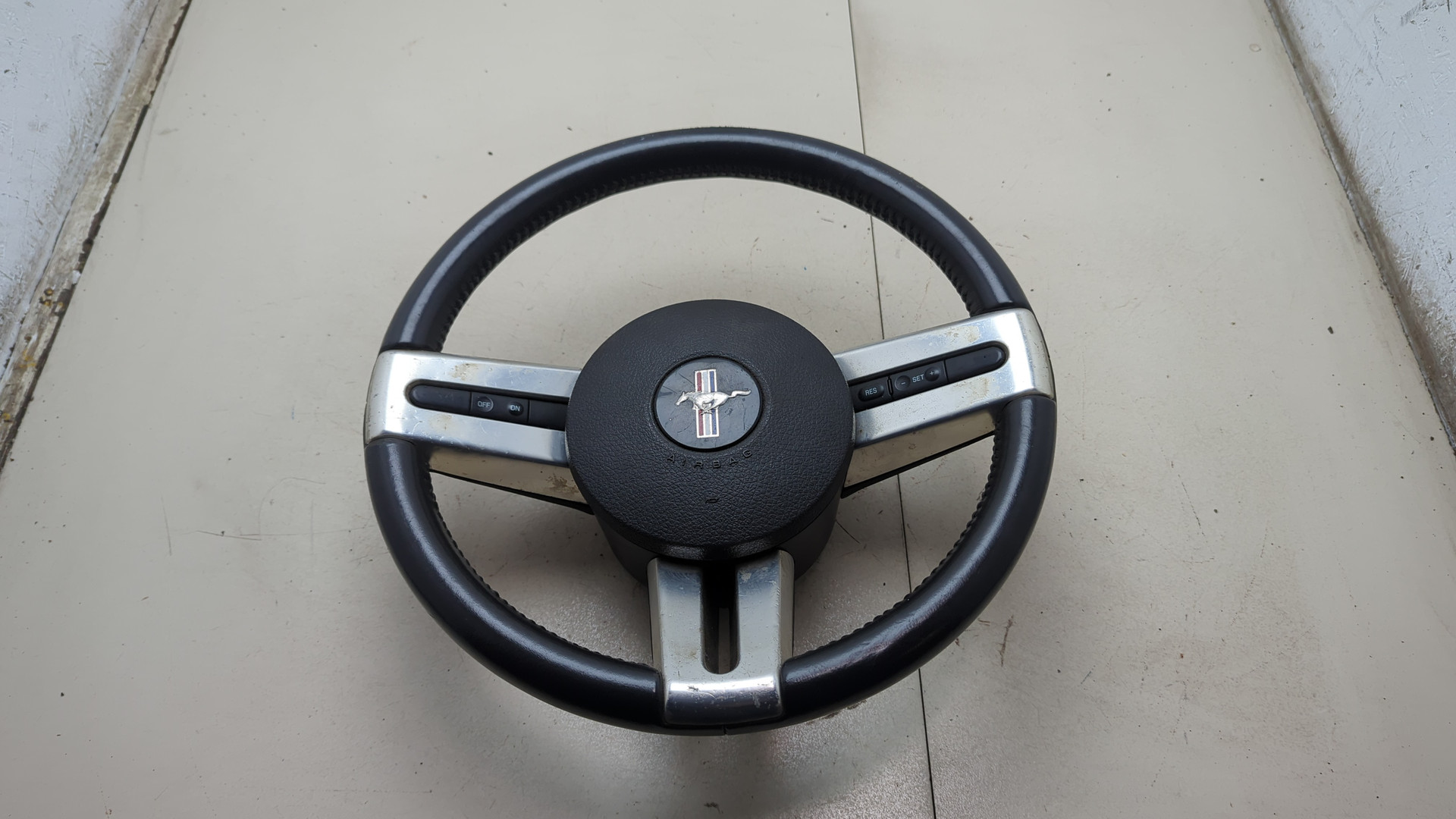 Рулевое колесо (руль)