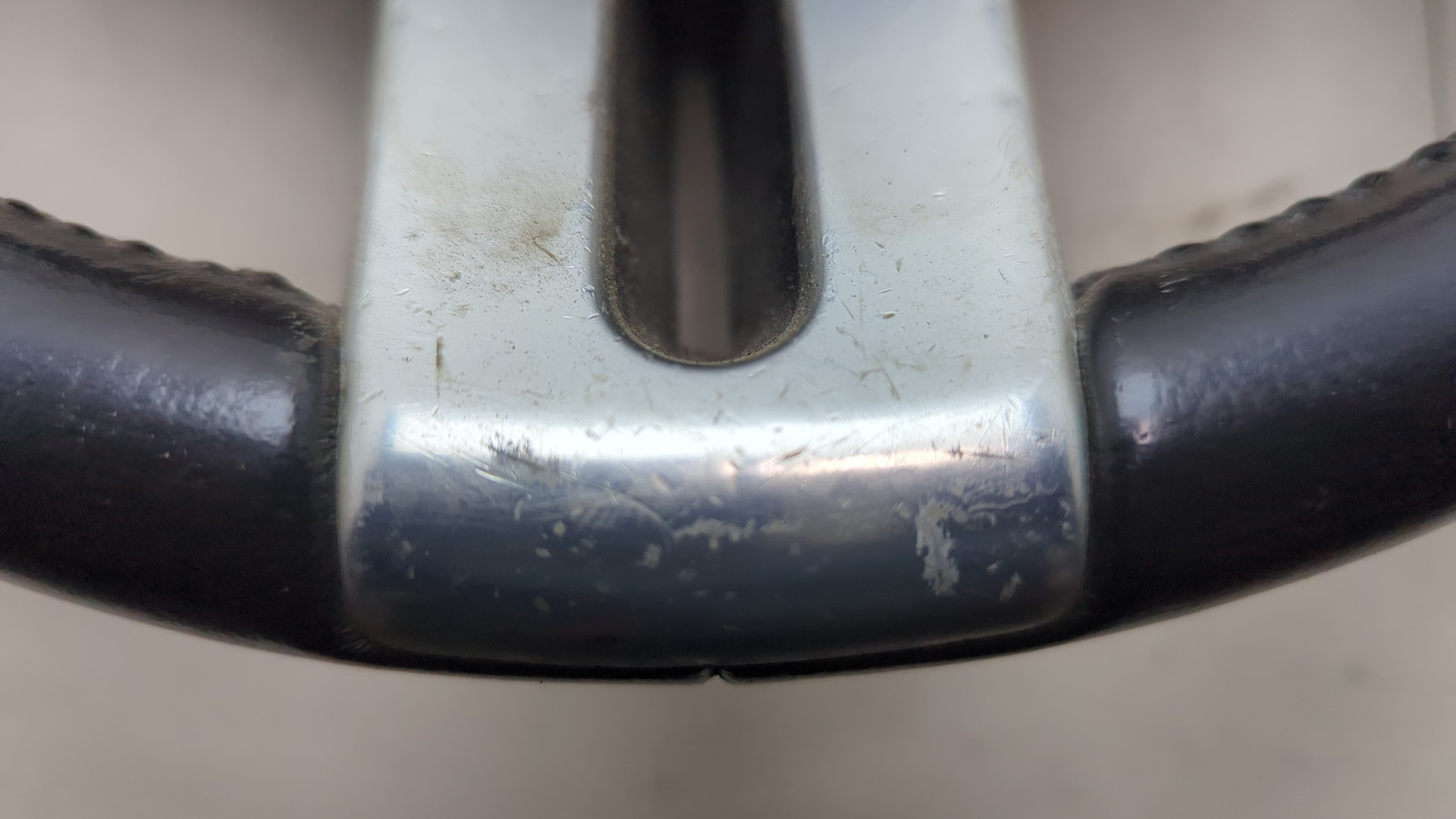 Рулевое колесо (руль)