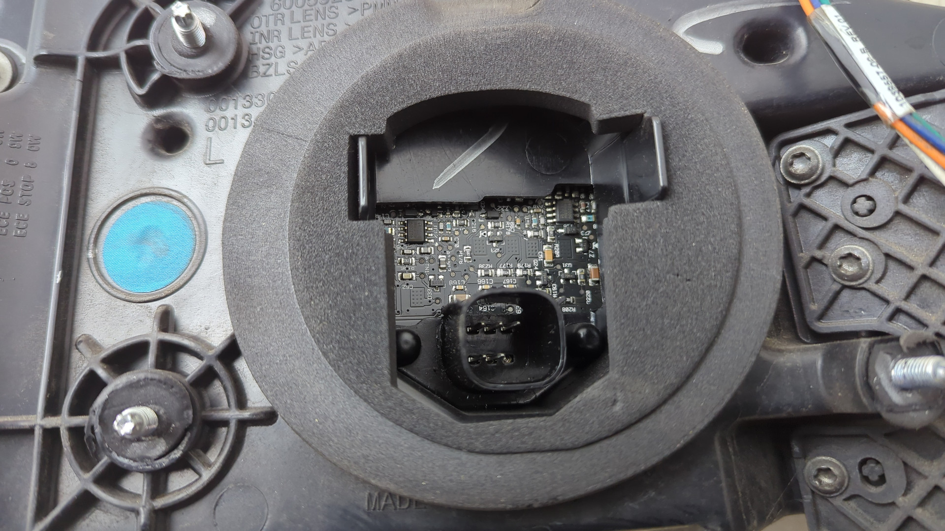 Фонарь задний левый