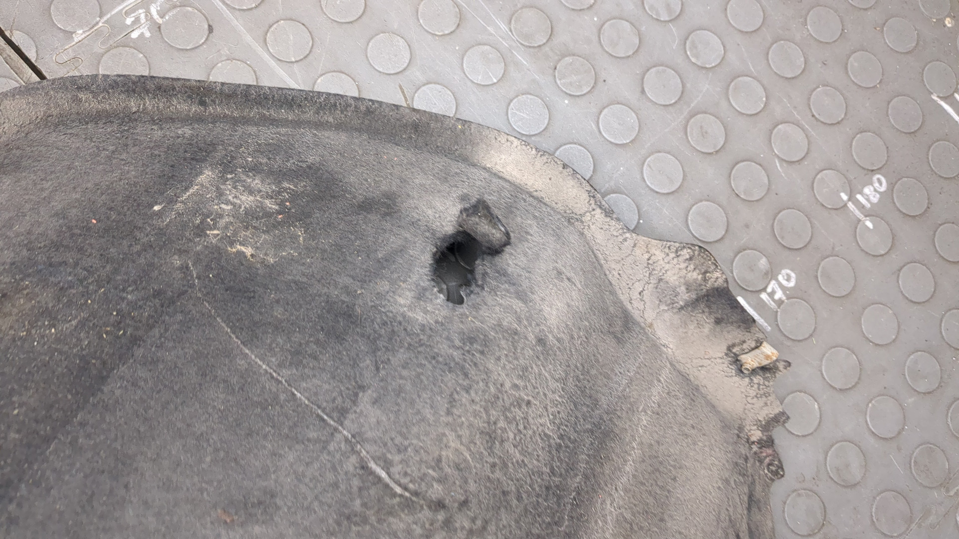 Локер передний левый