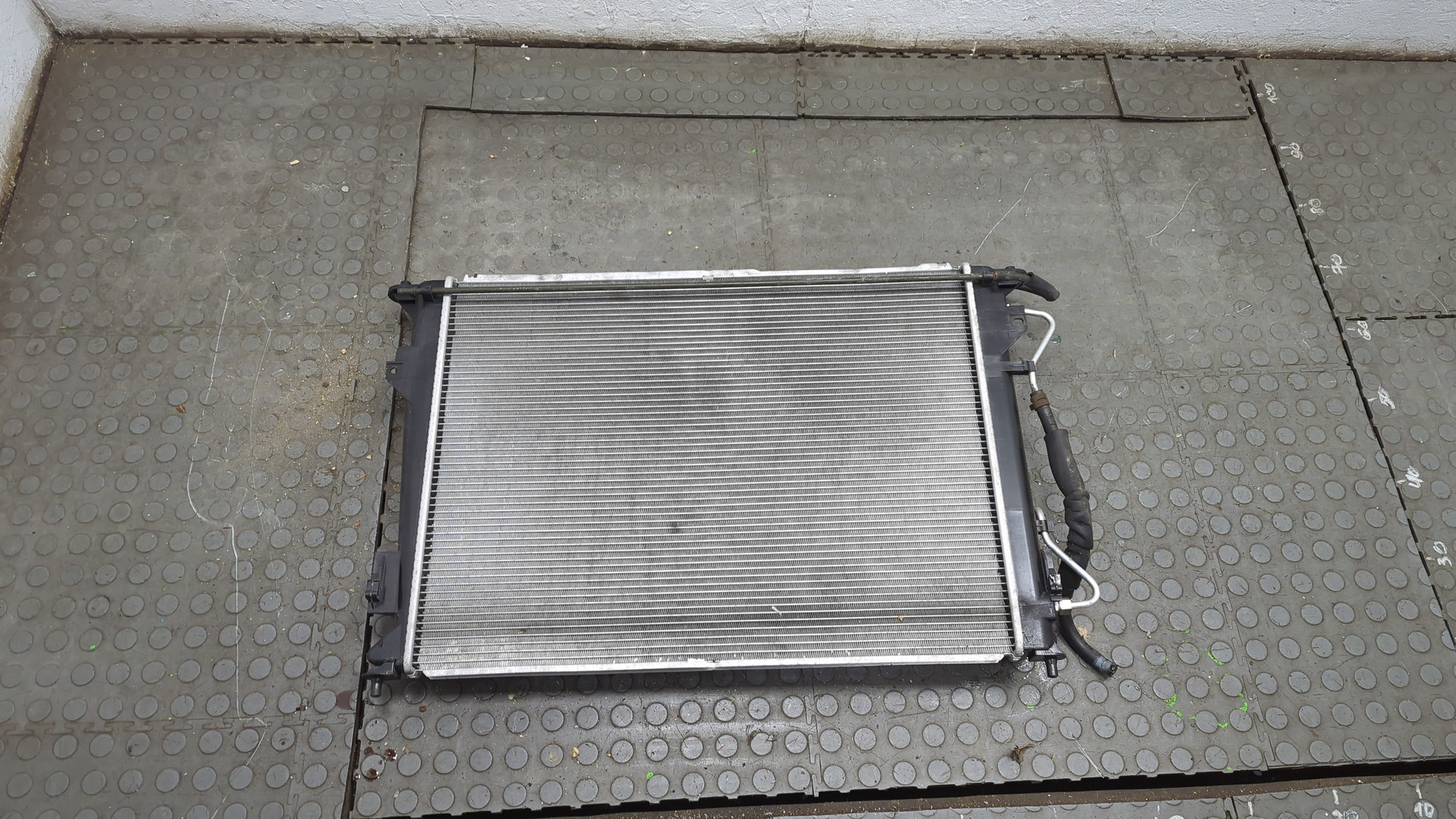 Радиатор охлаждения двигателя основной